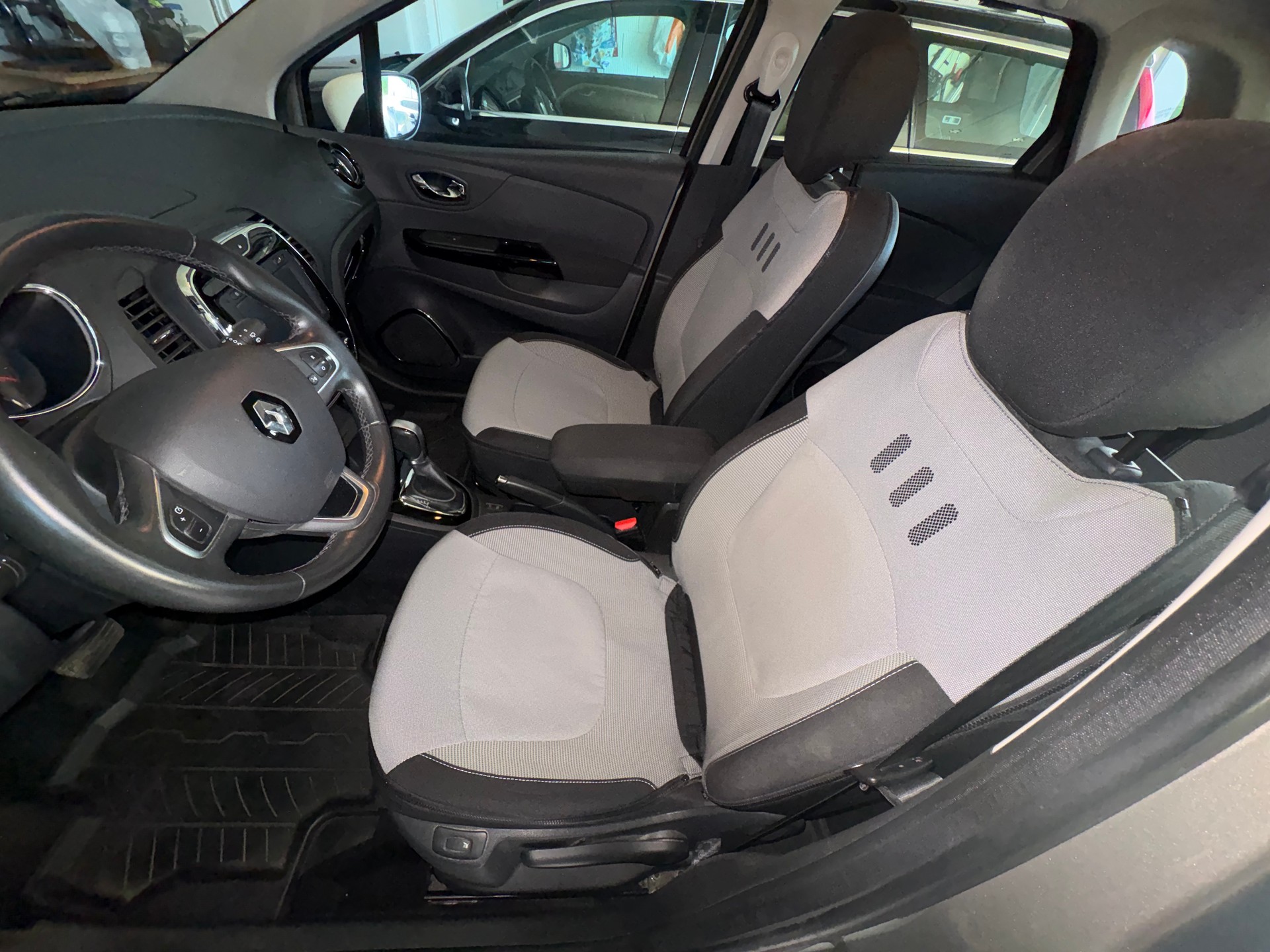 RENAULT 1.2 TCe Privilege EDC S/S-image-9