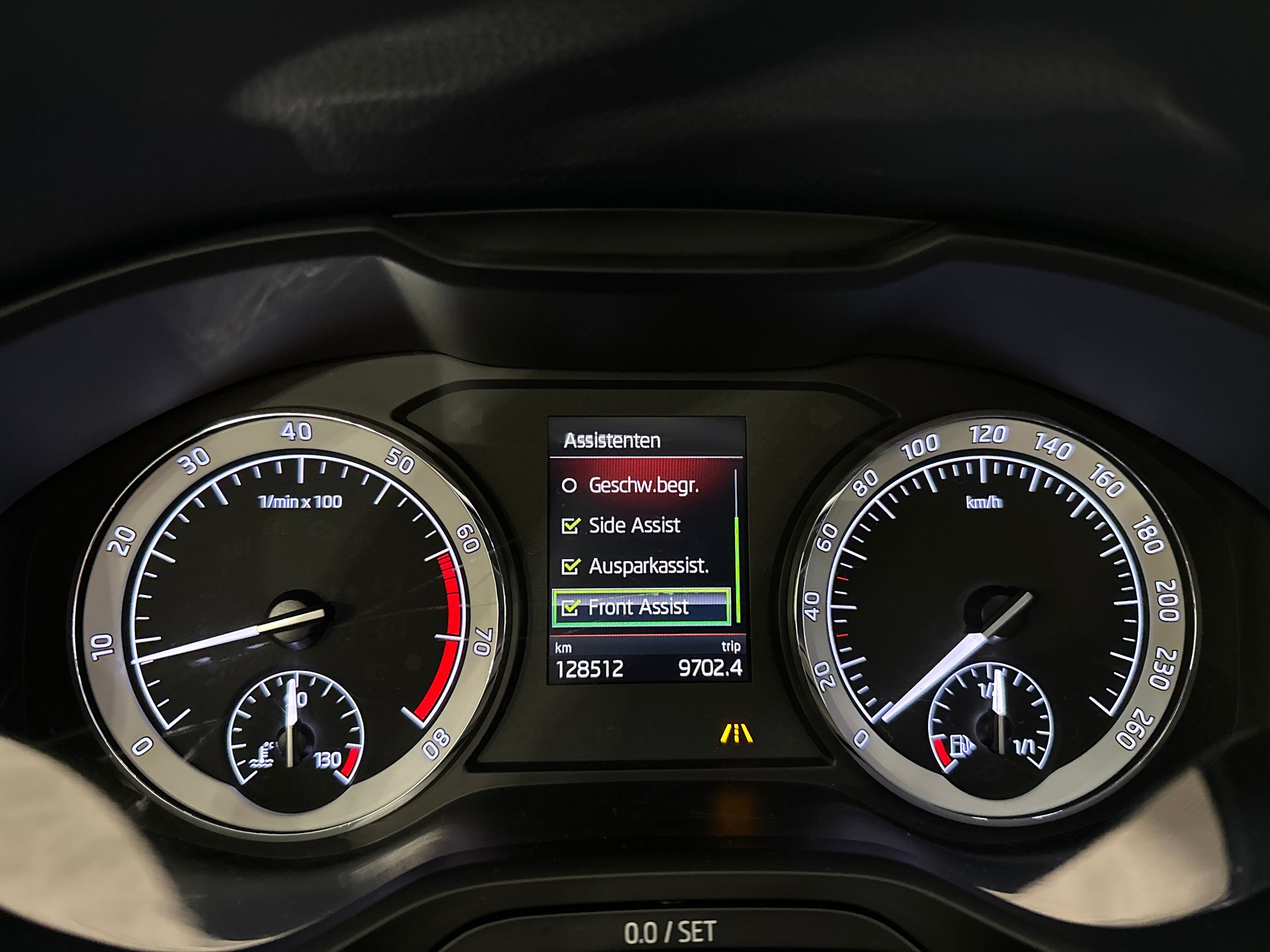 SKODA Karoq 2.0 TSI SportLine 4x4 DSG-image-23