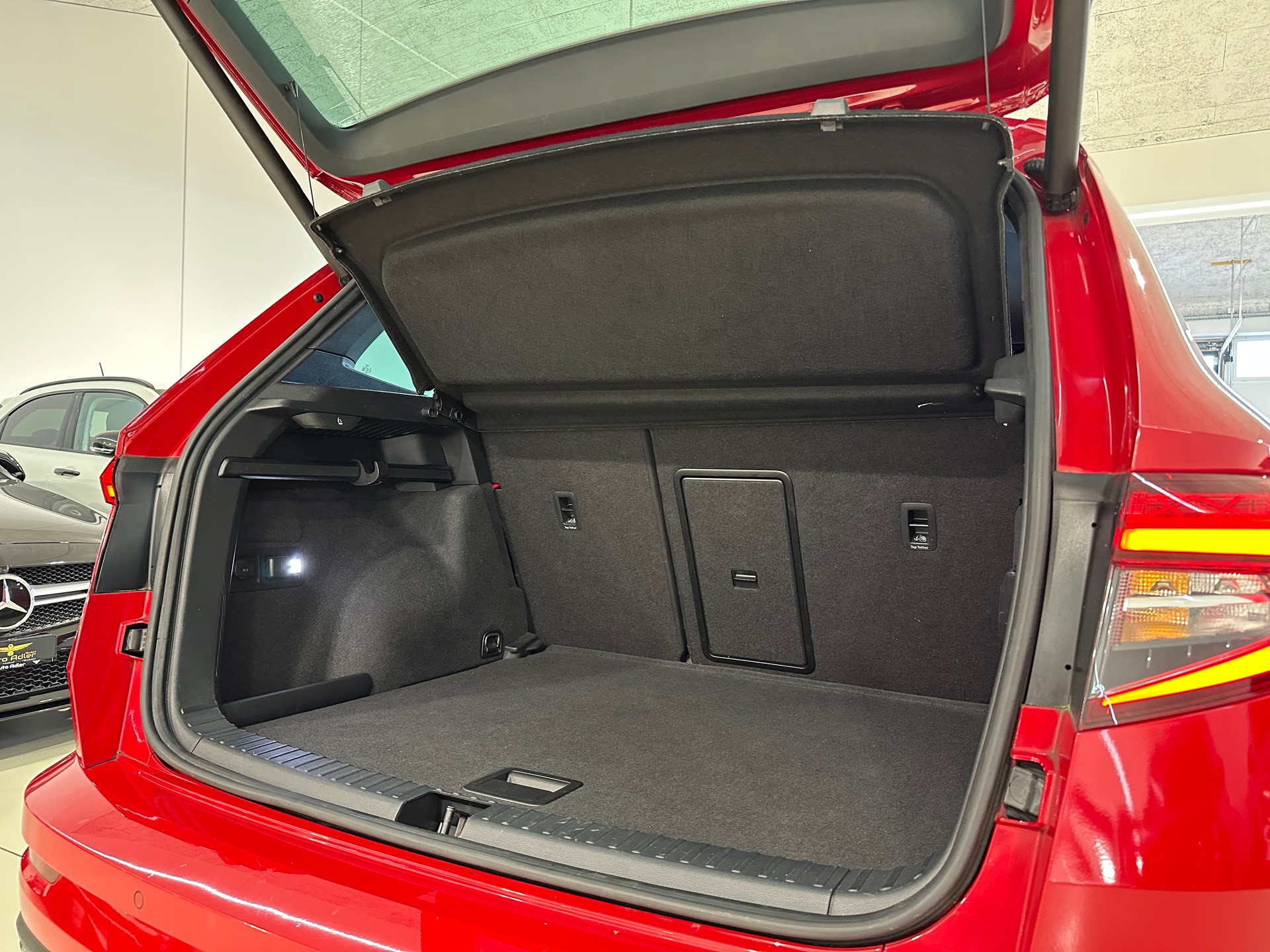 SKODA Karoq 2.0 TSI SportLine 4x4 DSG-image-7