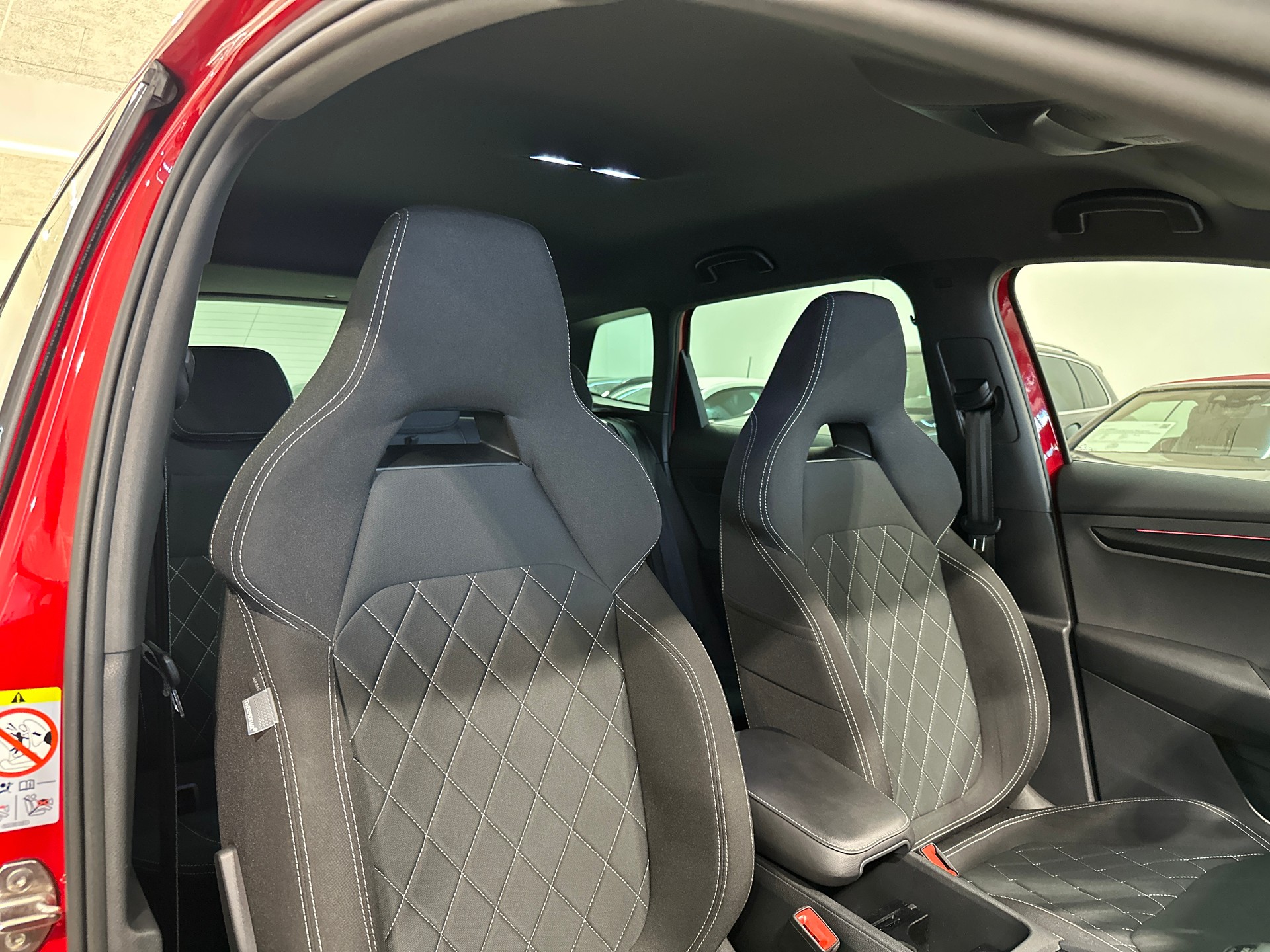 SKODA Karoq 2.0 TSI SportLine 4x4 DSG-image-11