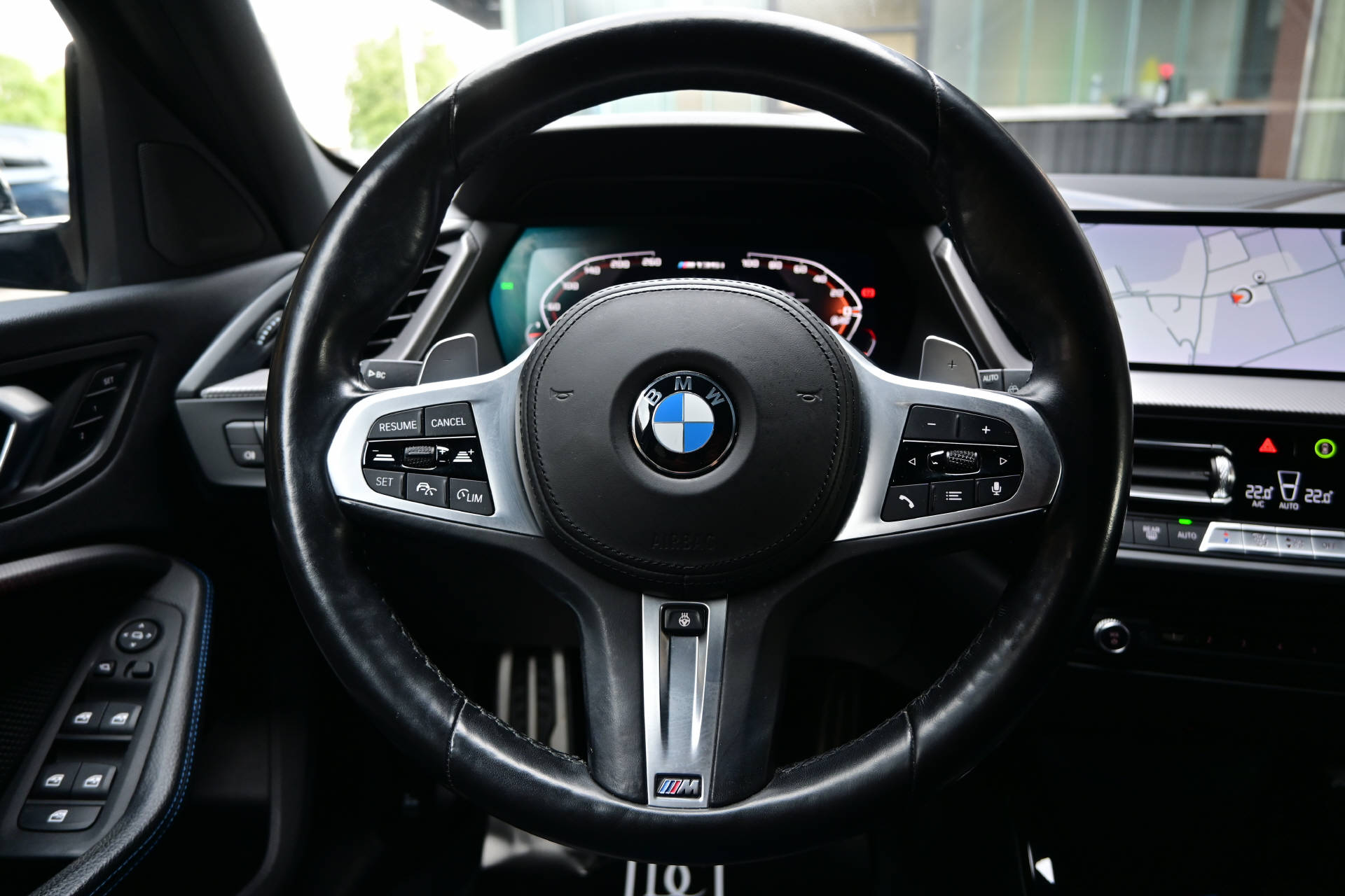 BMW M135i xDrive **M-Performance**-image-17