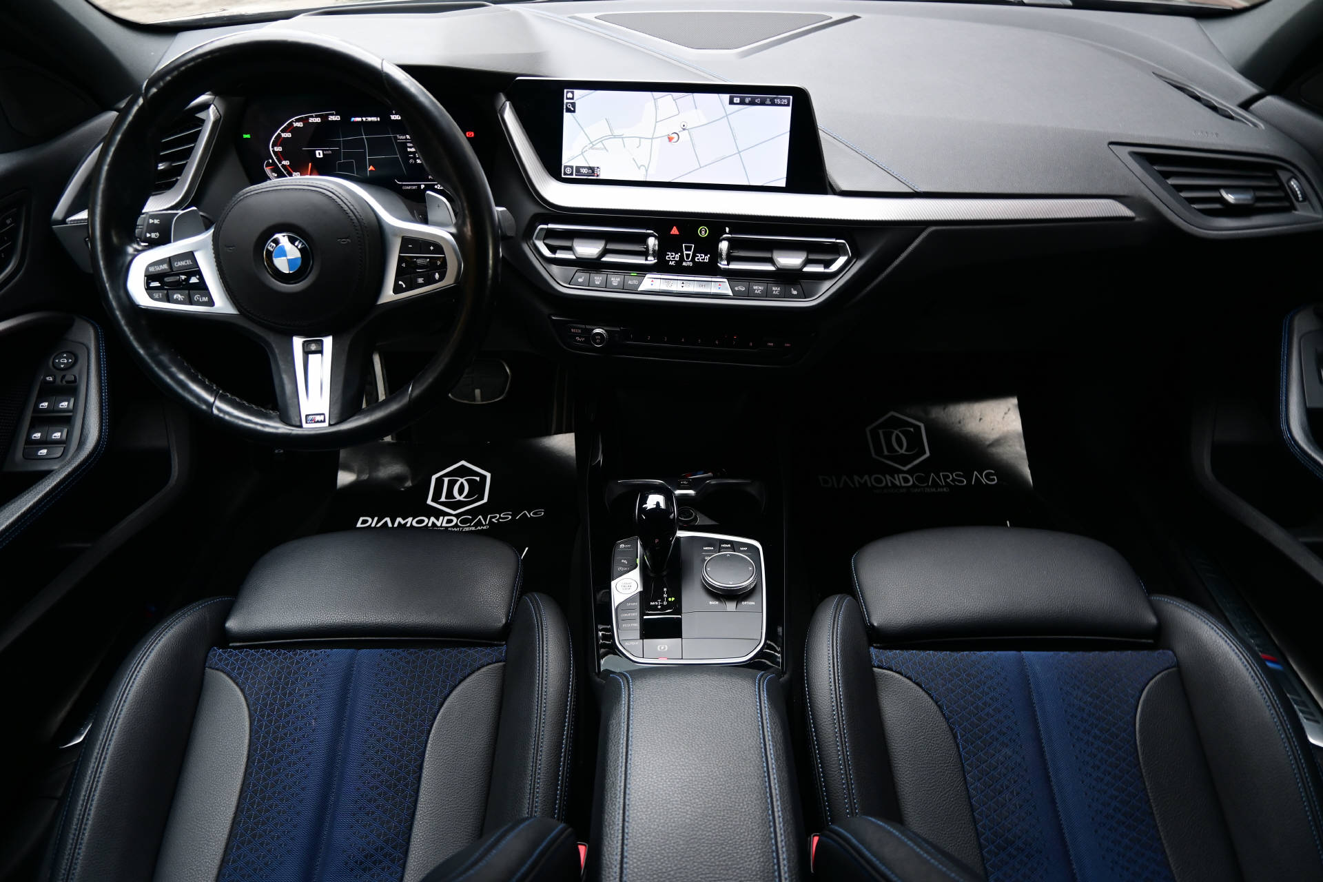 BMW M135i xDrive **M-Performance**-image-16