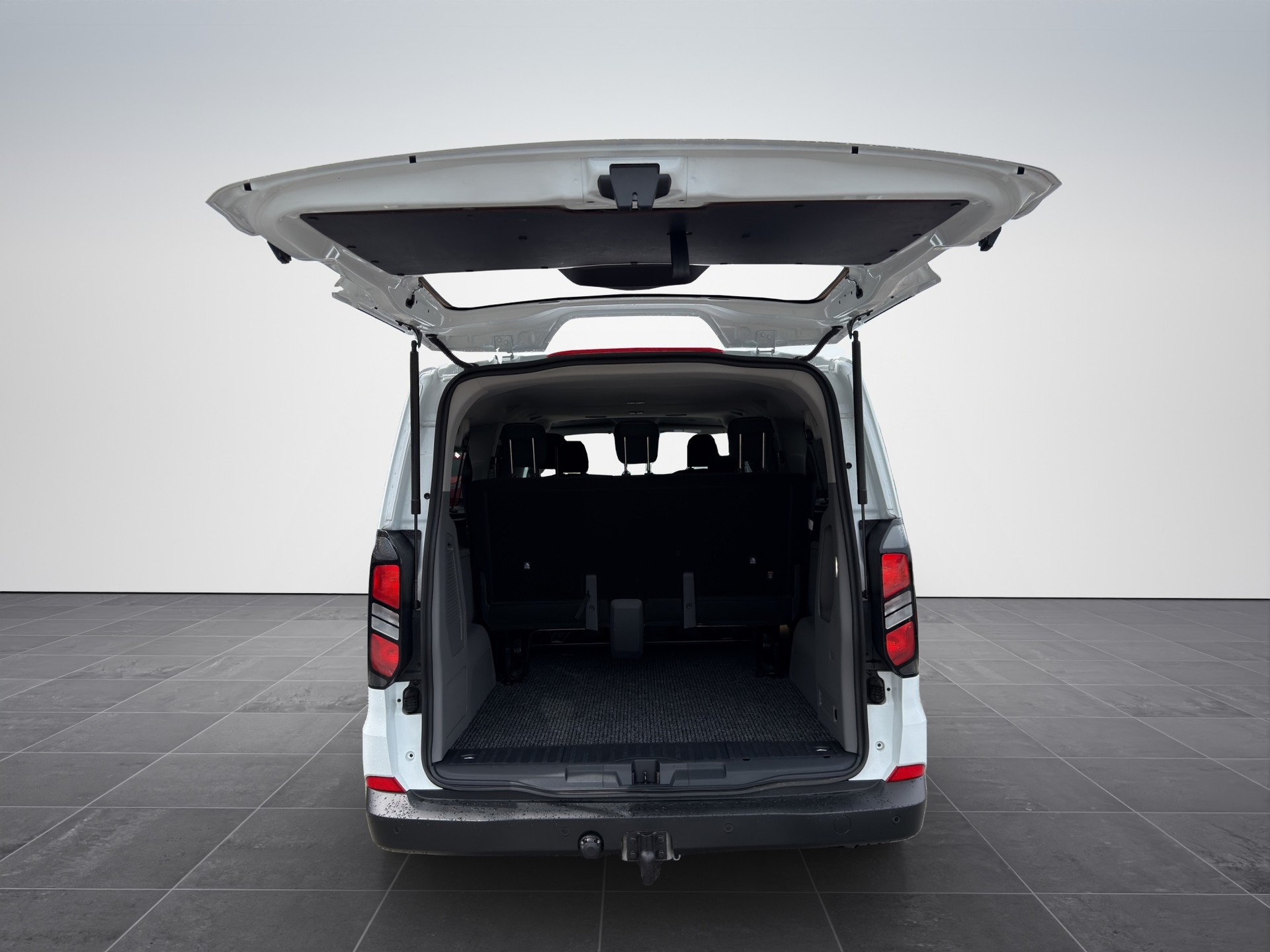FORD Transit Custom Combi 320 L2H1 Trend Automat-image-13