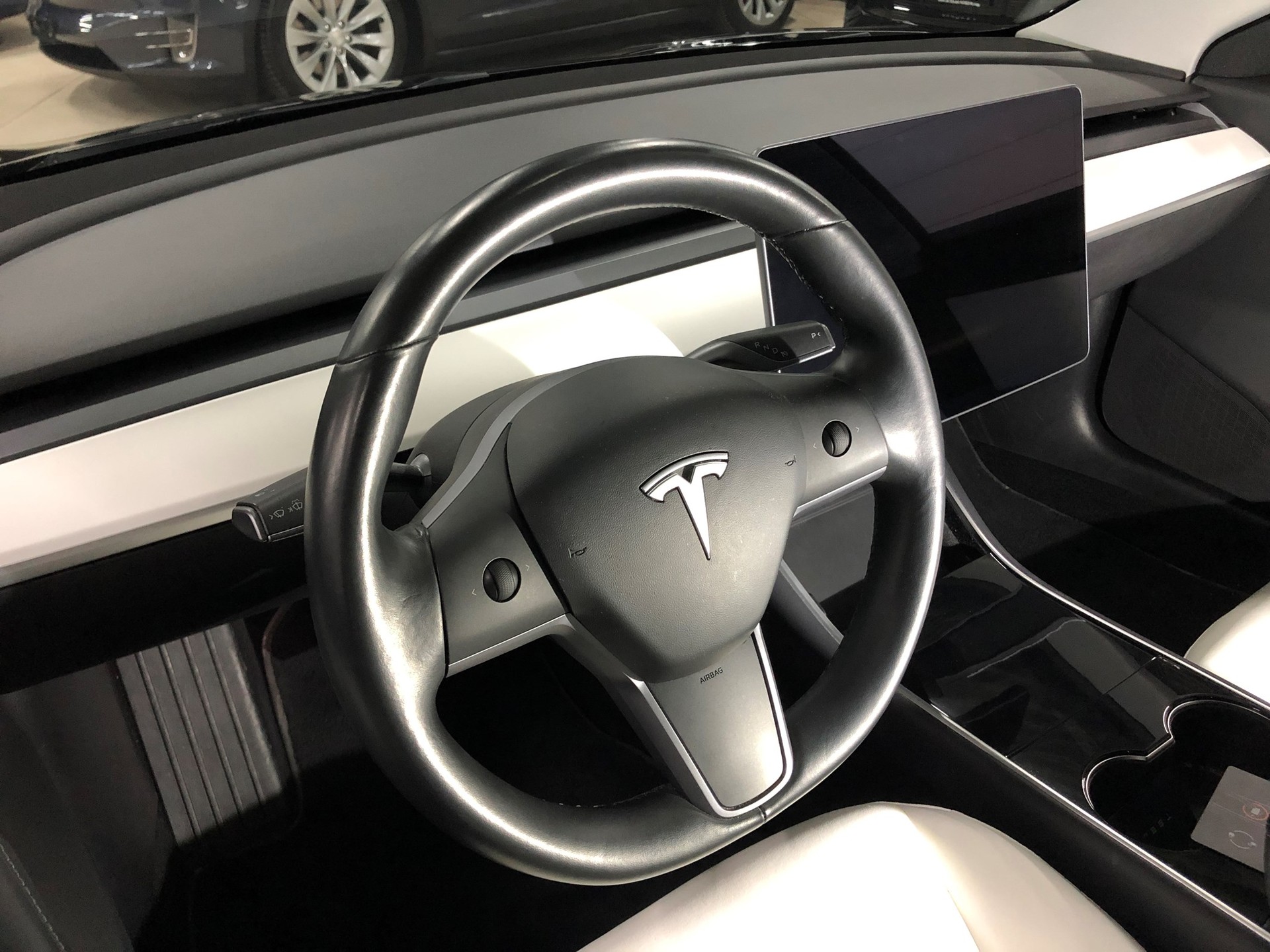TESLA Model 3 Performance 513PS Dual Motor AWD / Autopilot 3.0 inkl. FSD-image-10