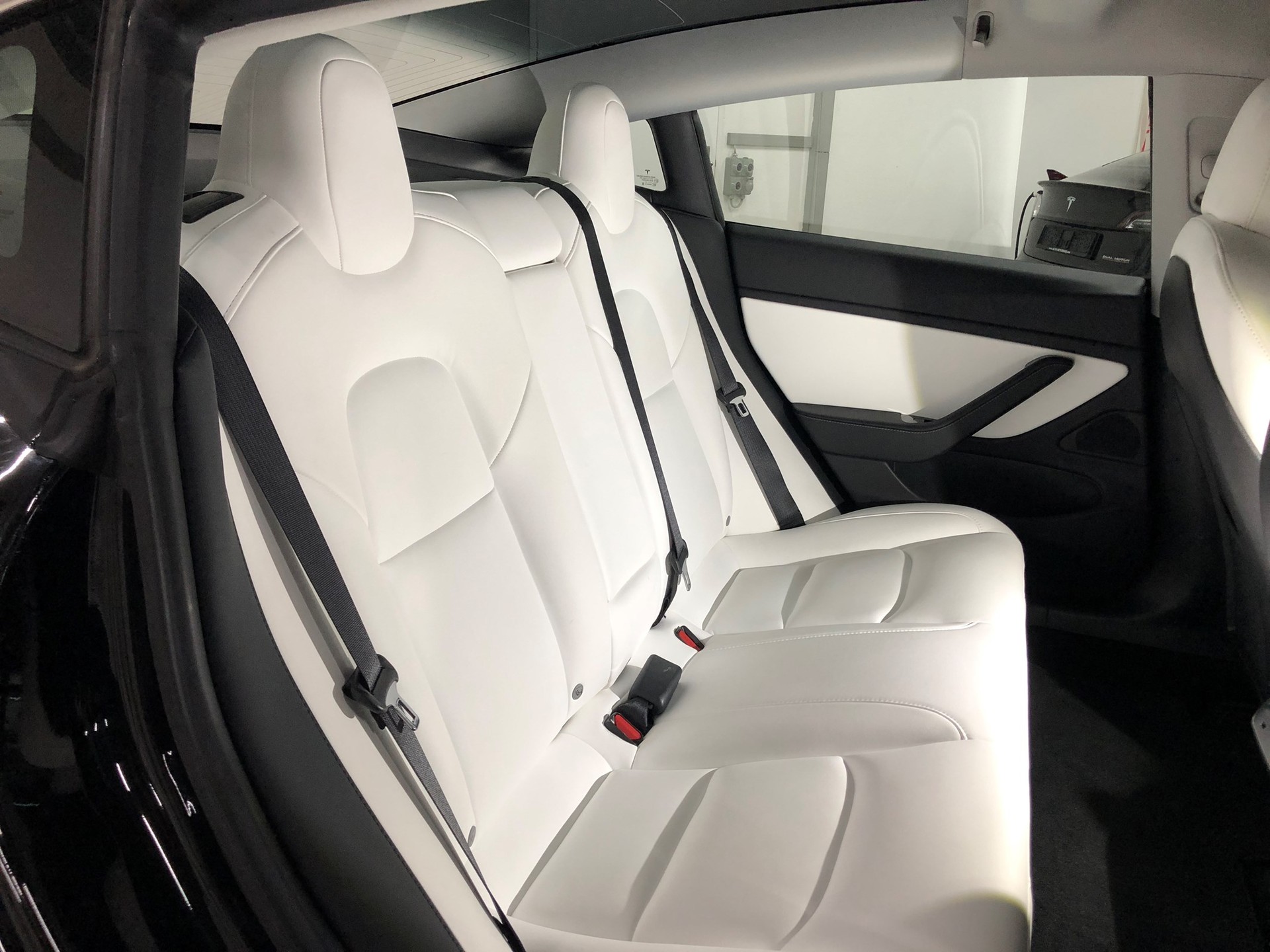 TESLA Model 3 Performance 513PS Dual Motor AWD / Autopilot 3.0 inkl. FSD-image-9