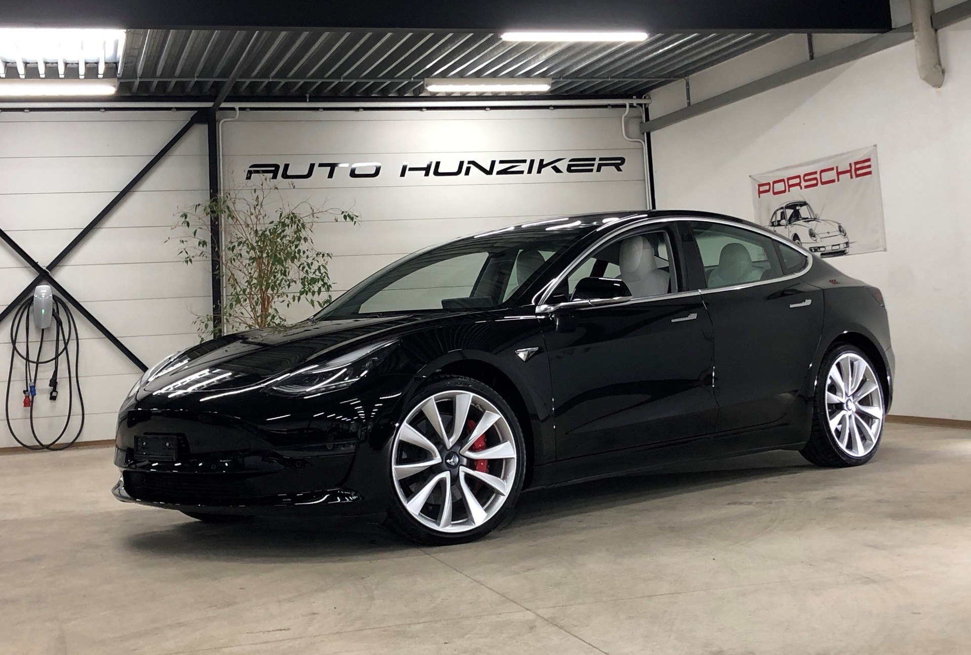 TESLA Model 3 Performance 513PS Dual Motor AWD / Autopilot 3.0 inkl. FSD-image-0