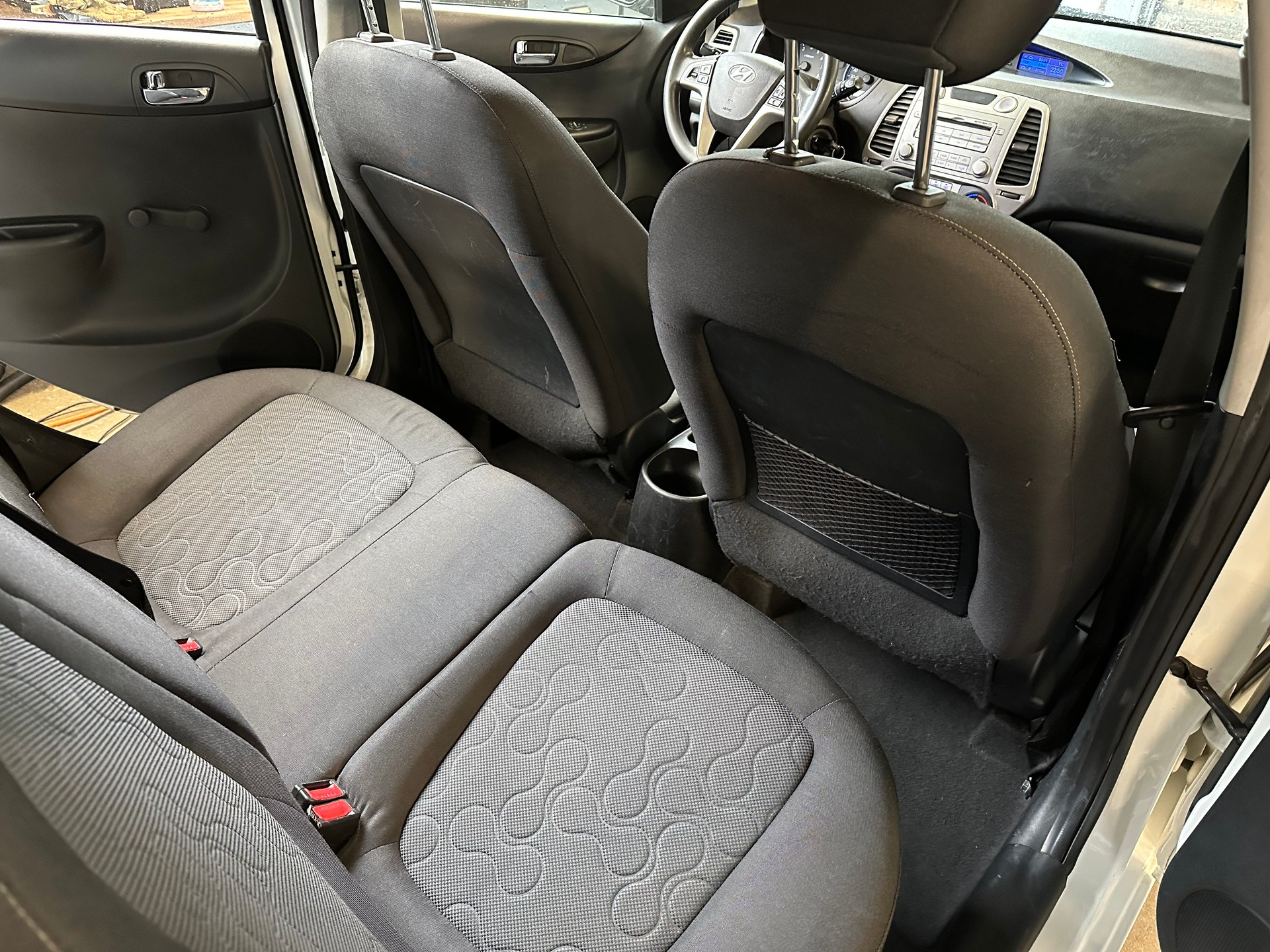 HYUNDAI i20 1.2 Comfort-image-11