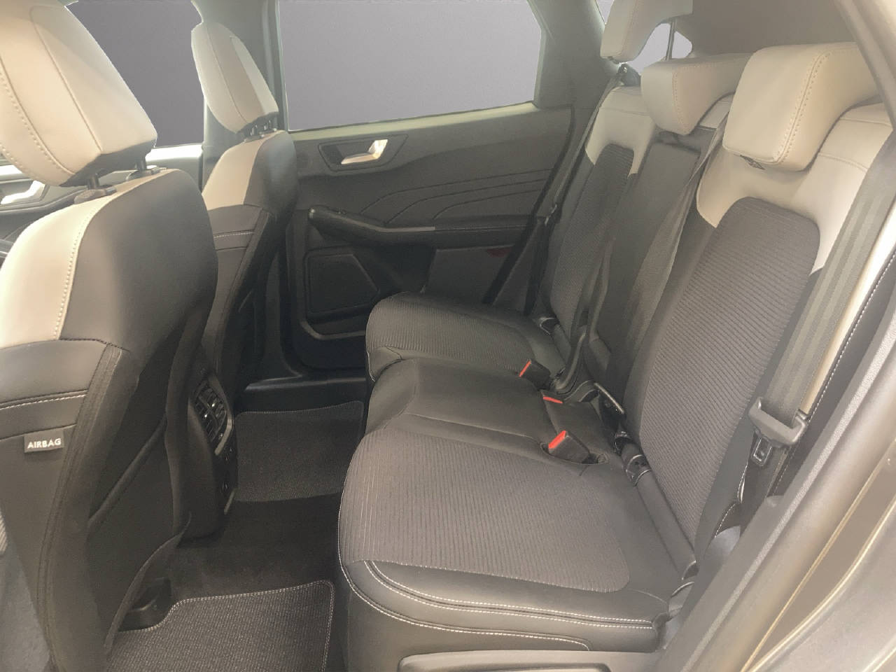 FORD Kuga 2.5 PHEV 242 PS Sound Edition-image-5