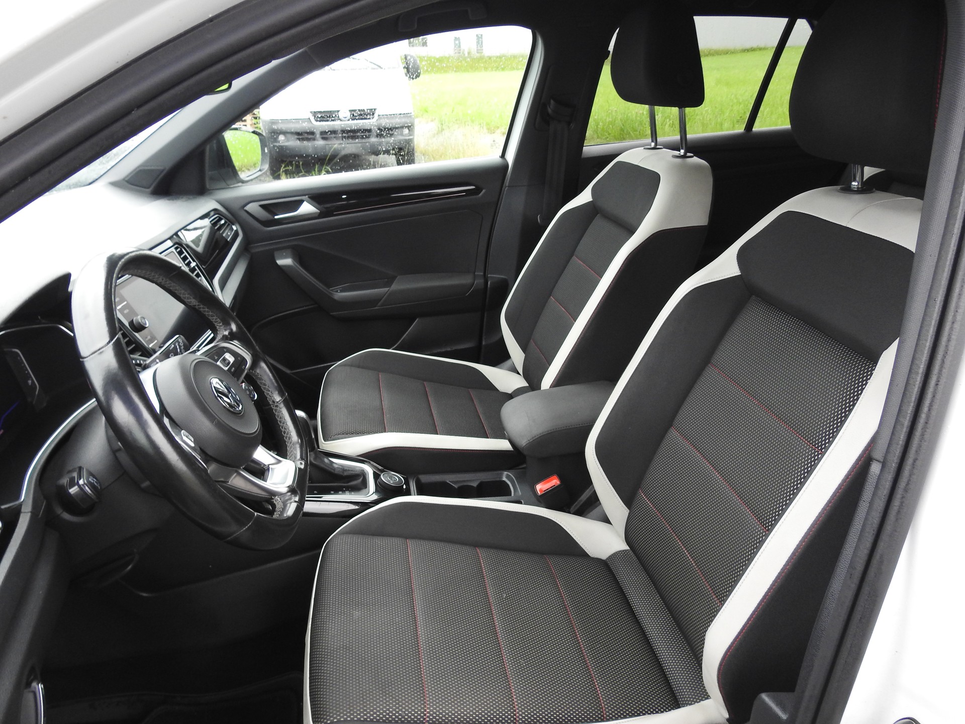 VW T-Roc 2.0 TDI SCR Sport DSG 4Motion-image-13