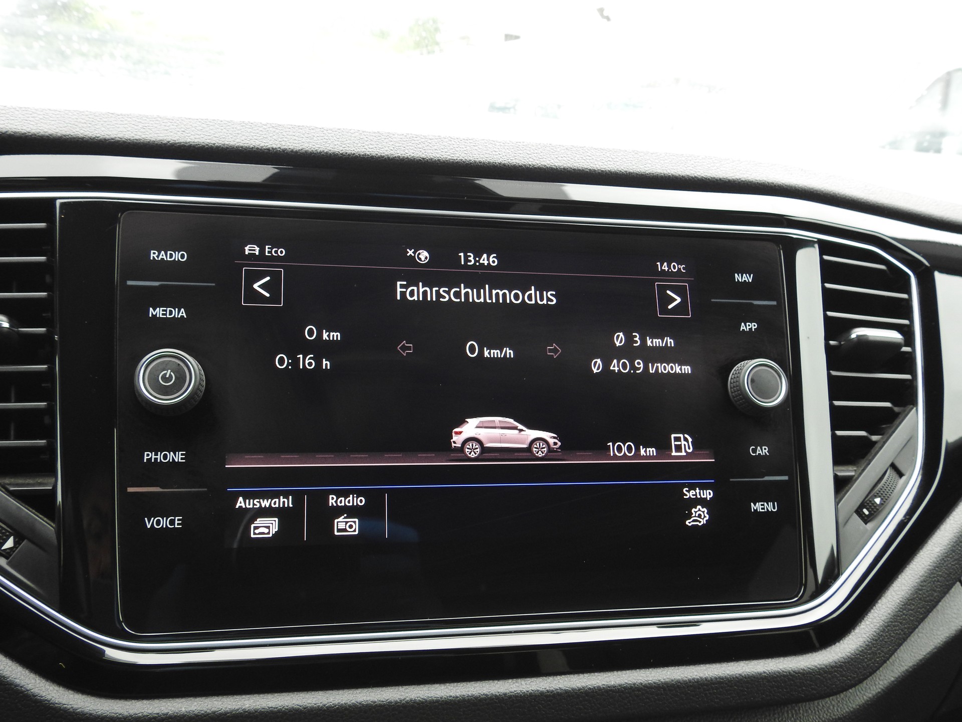 VW T-Roc 2.0 TDI SCR Sport DSG 4Motion-image-20