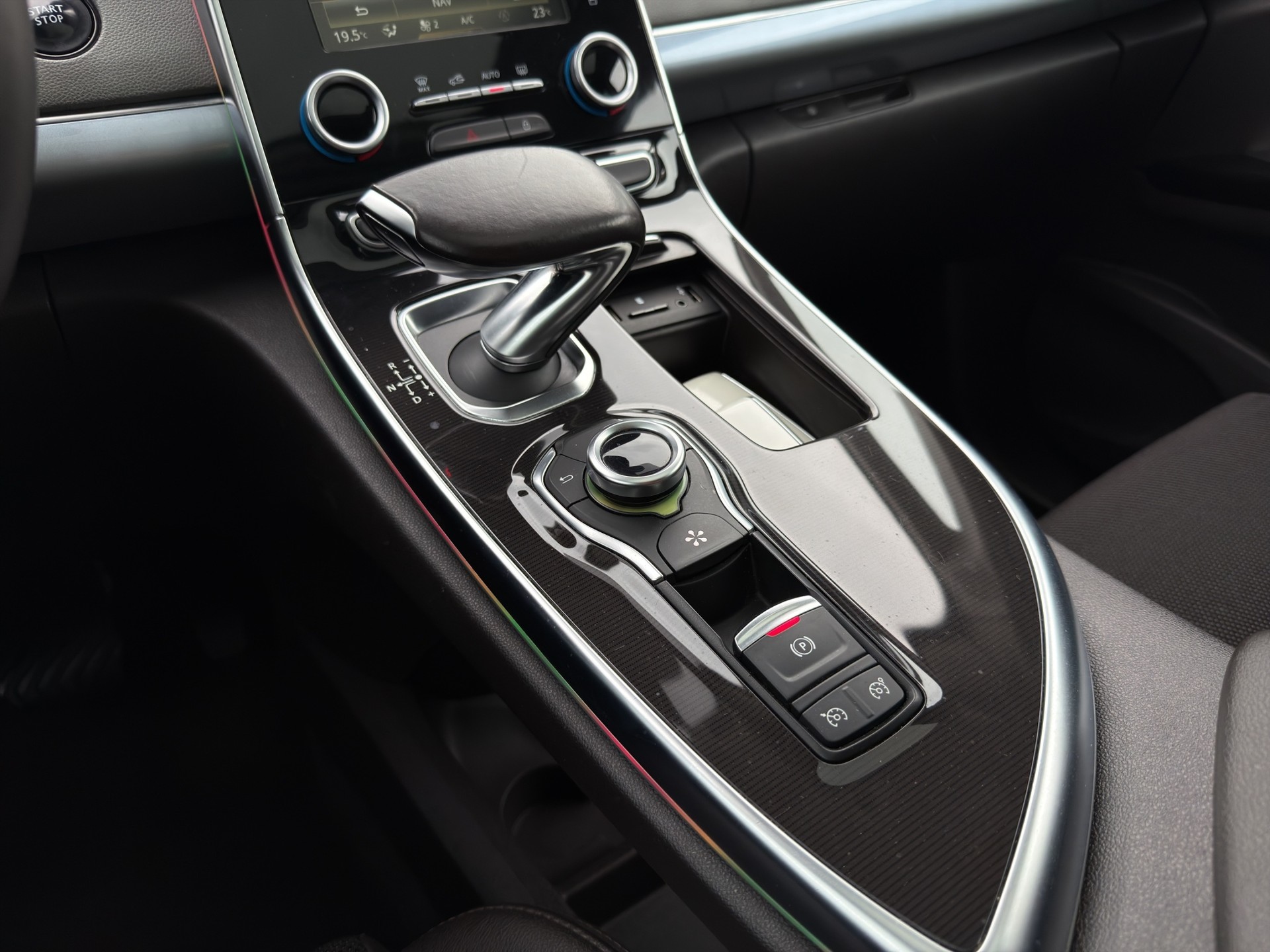 RENAULT Espace 1.6 dCi Intens EDC-image-15