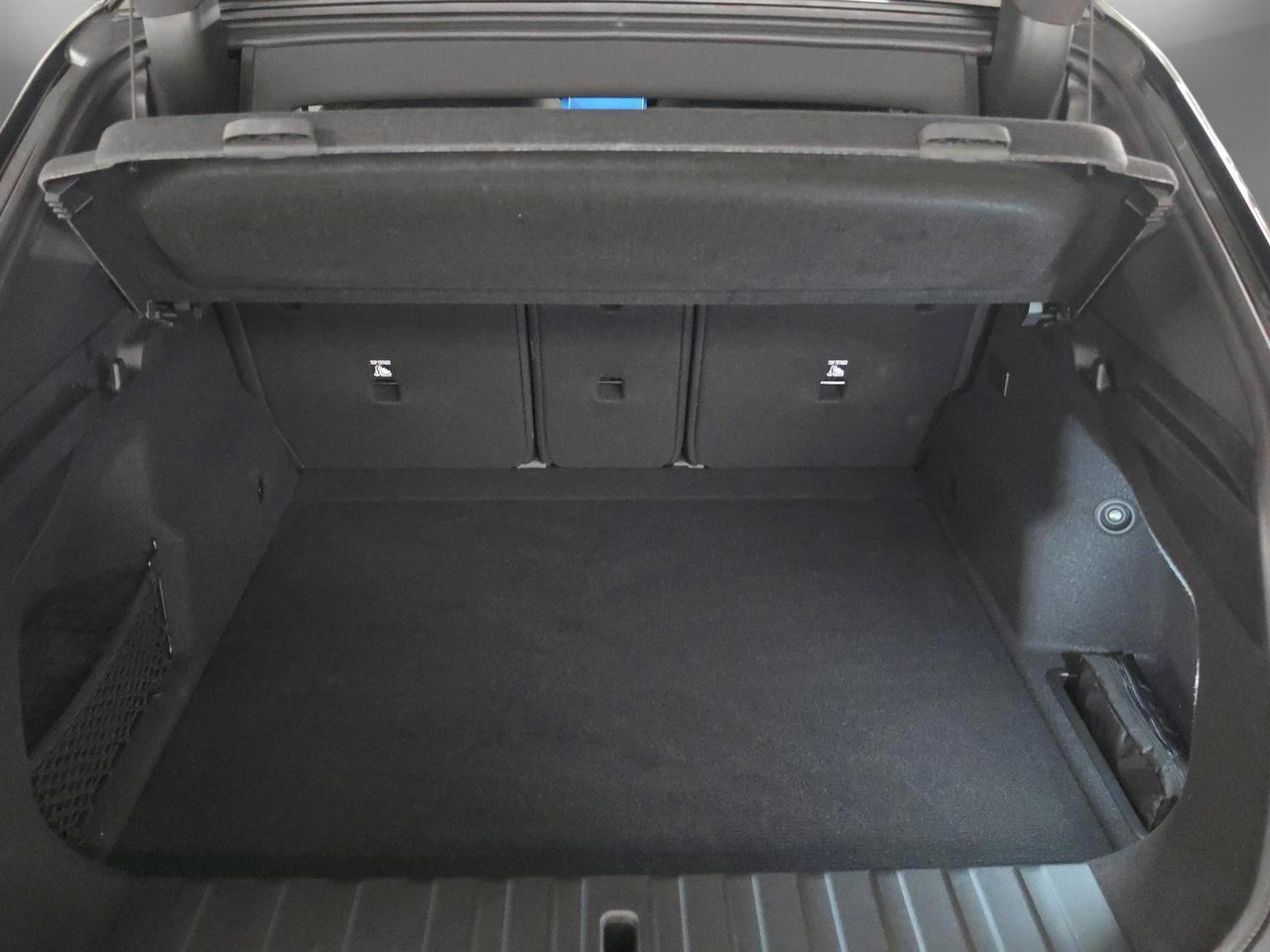 BMW iX2 30 xDrive M Sport-image-22