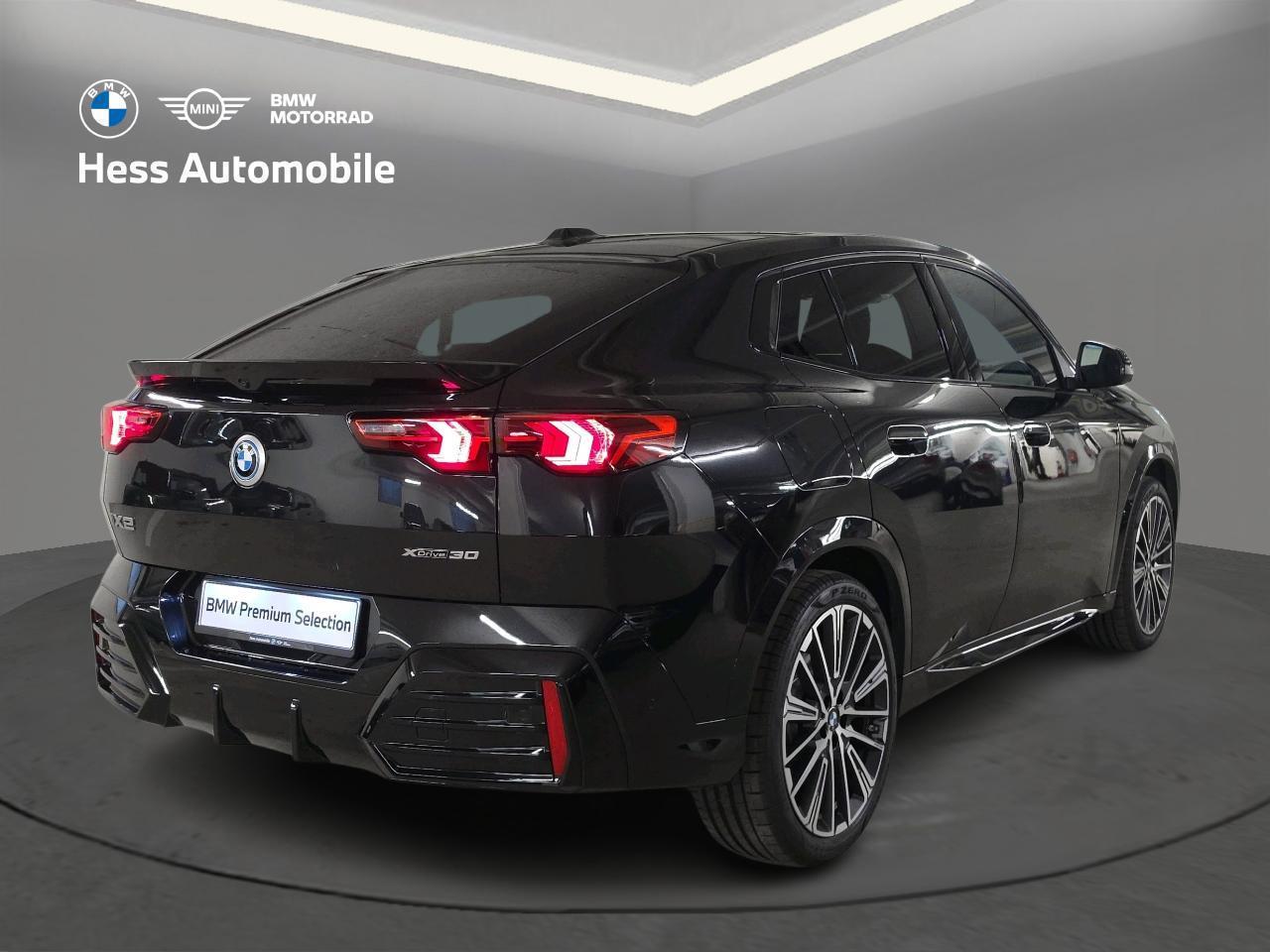 BMW iX2 30 xDrive M Sport-image-1