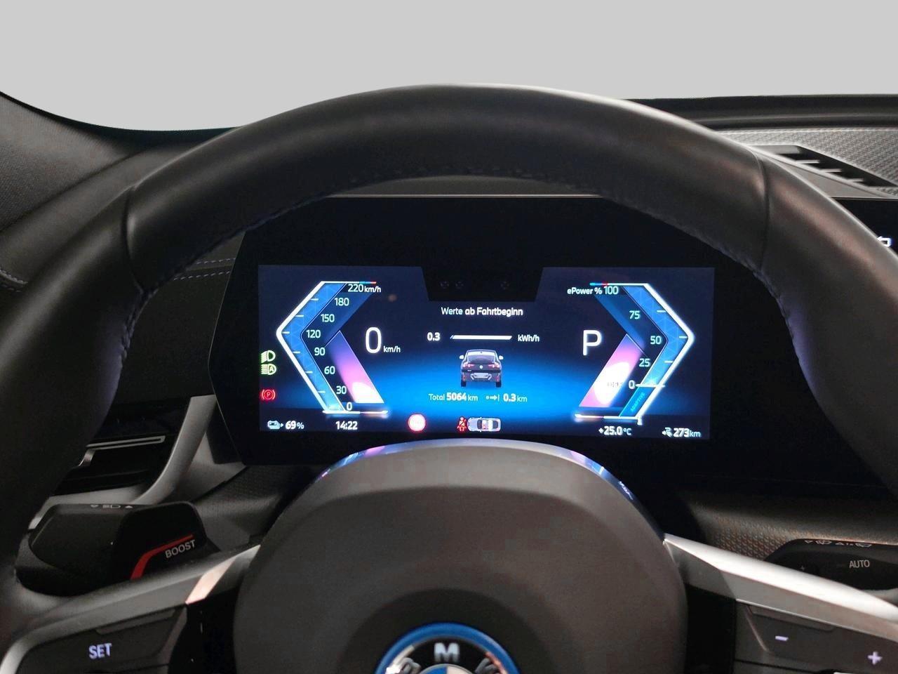 BMW iX2 30 xDrive M Sport-image-15