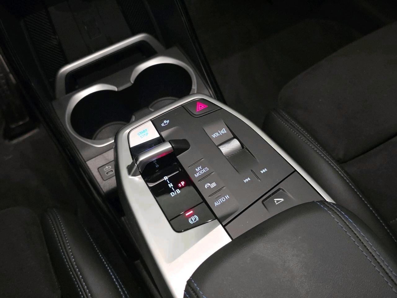 BMW iX2 30 xDrive M Sport-image-13