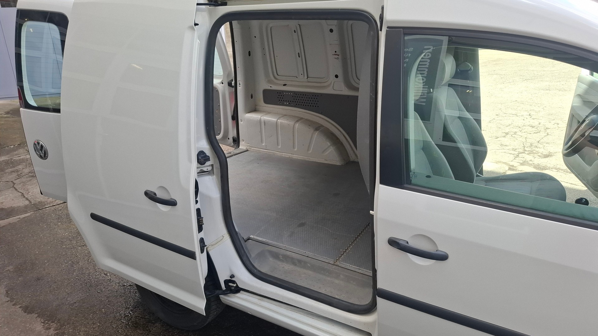 VW Caddy 2.0 EcoFuel-image-25