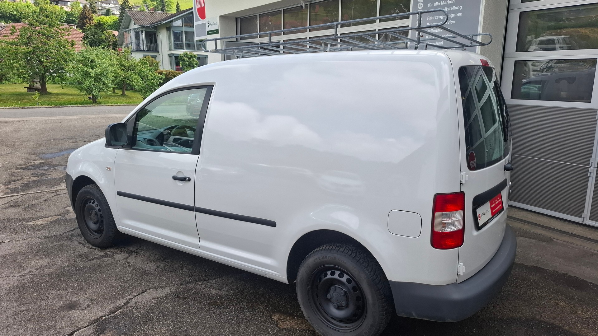 VW Caddy 2.0 EcoFuel-image-9