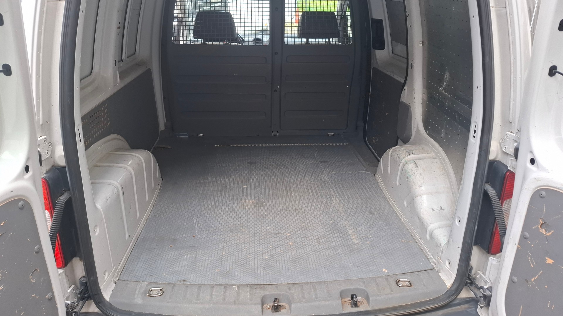 VW Caddy 2.0 EcoFuel-image-18
