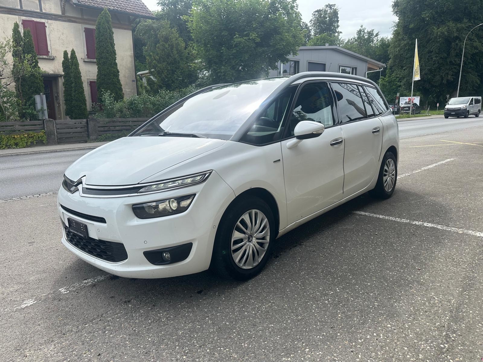 CITROEN Grand C4 Picasso 2.0 BlueHDi Séduction Automatic-image-1