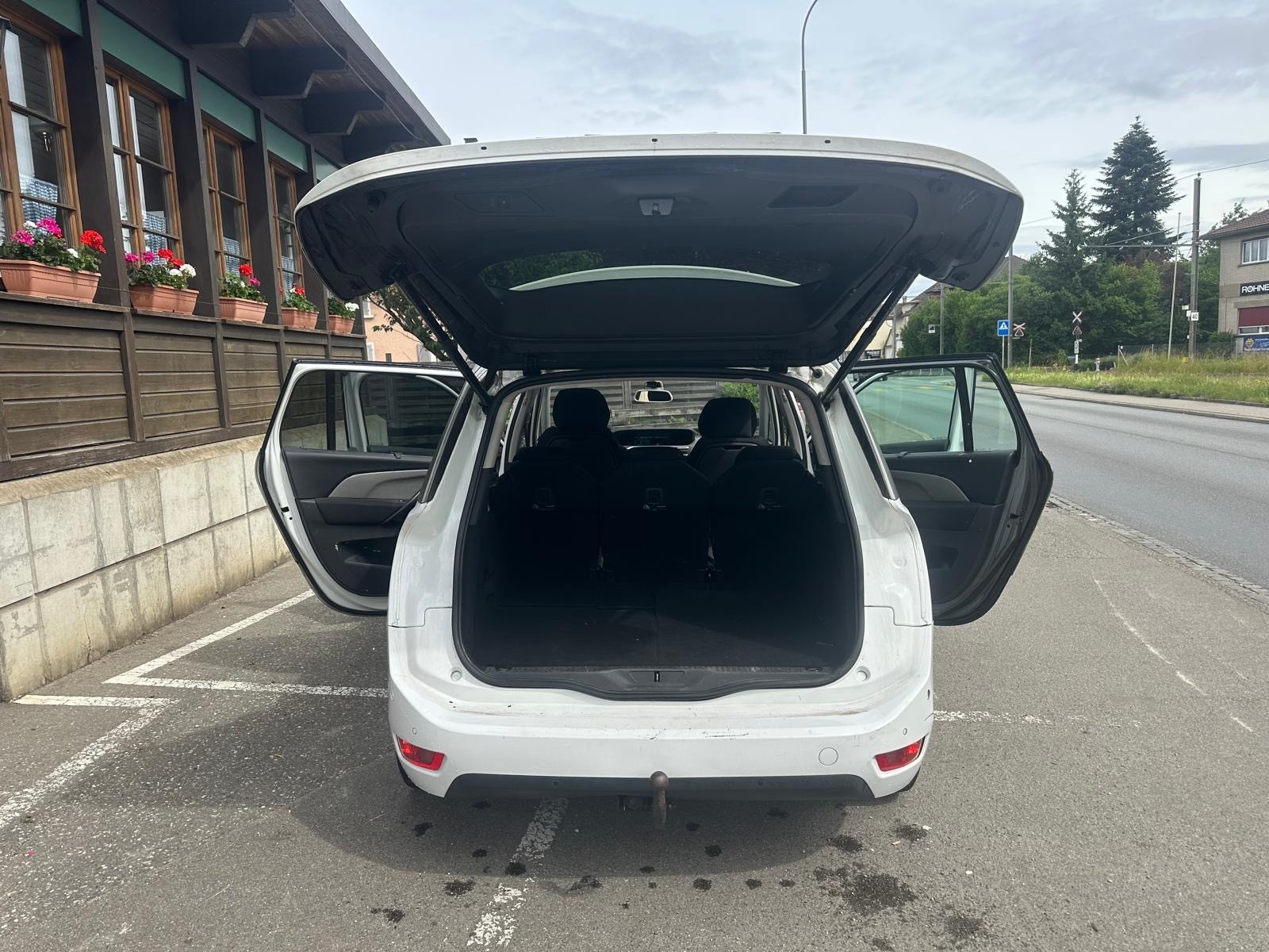 CITROEN Grand C4 Picasso 2.0 BlueHDi Séduction Automatic-image-6