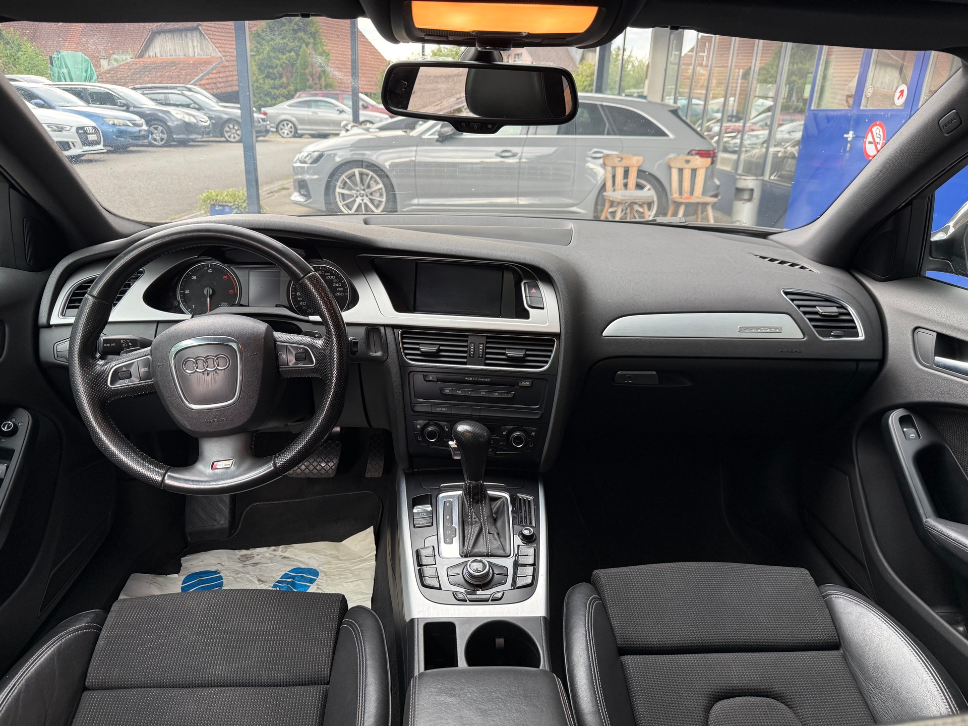 AUDI A4 Avant 3.0 TDI quattro tiptronic-image-4