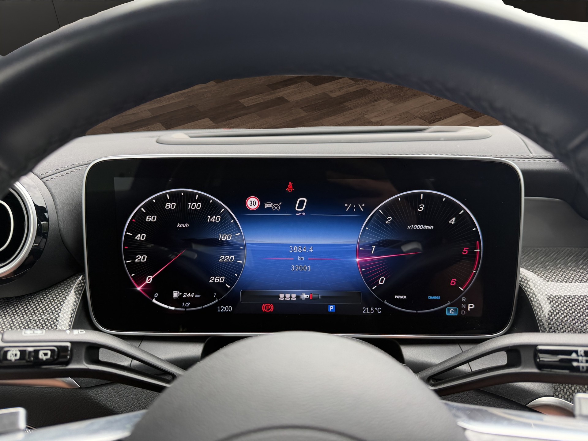 MERCEDES-BENZ GLC 300 d 4Matic AMG Line 9G-Tronic-image-11