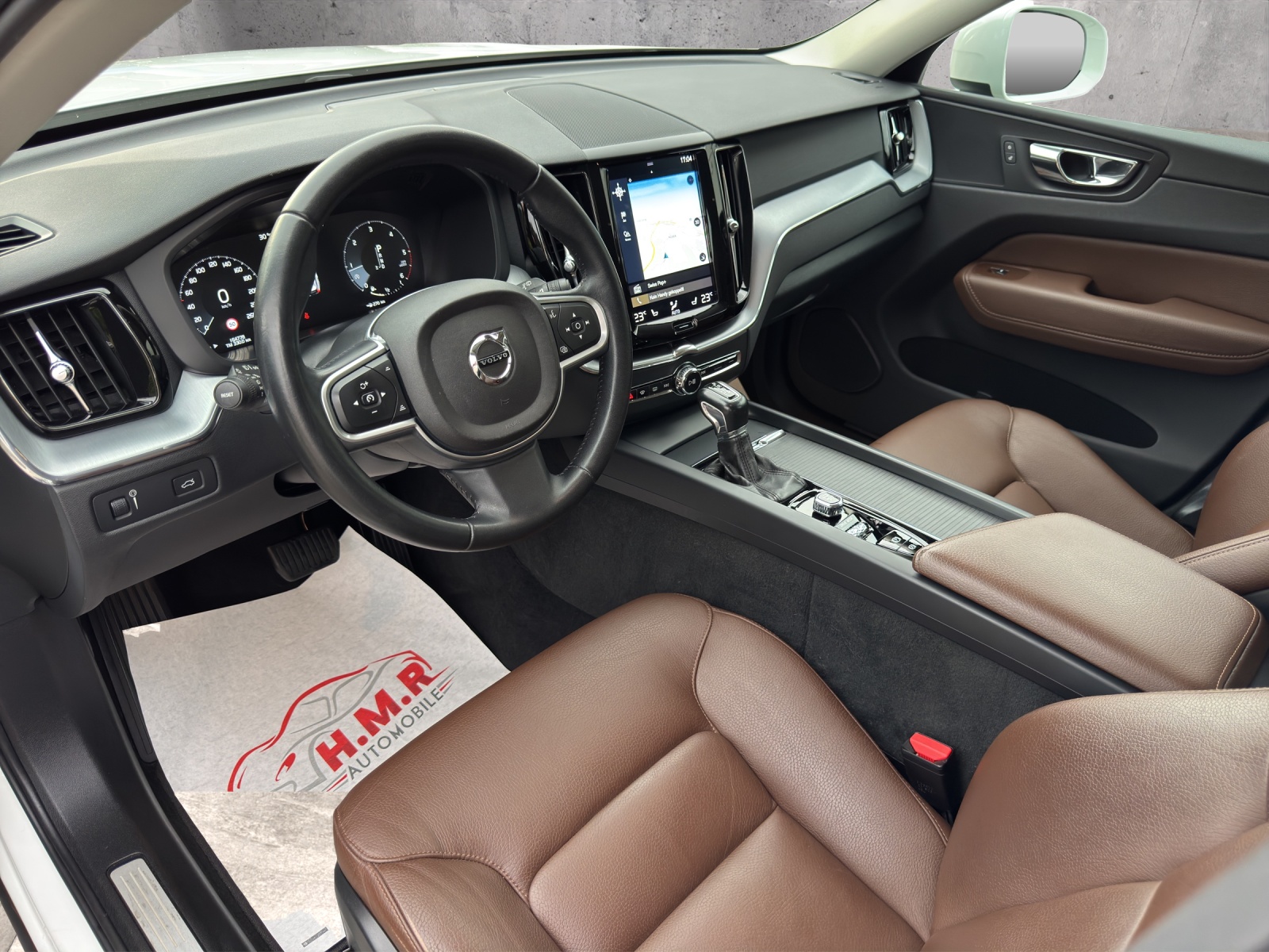 VOLVO XC60 D4 AWD Momentum Geartronic-image-8