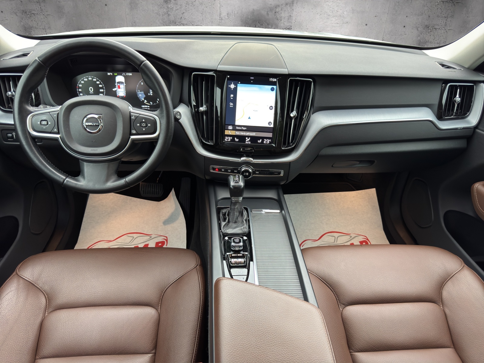 VOLVO XC60 D4 AWD Momentum Geartronic-image-9