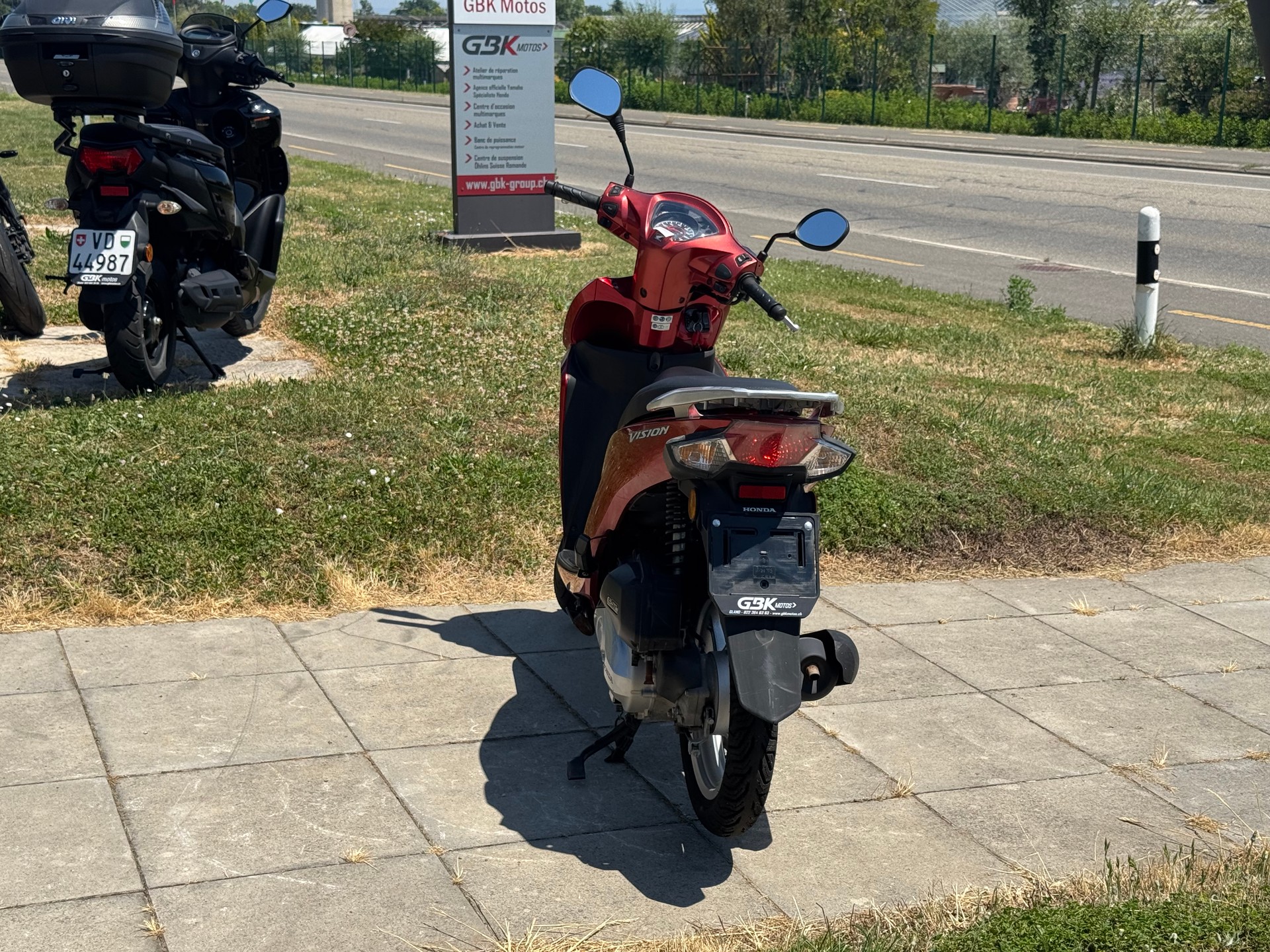 HONDA NSC Vision 110 16''-showroom-element-2