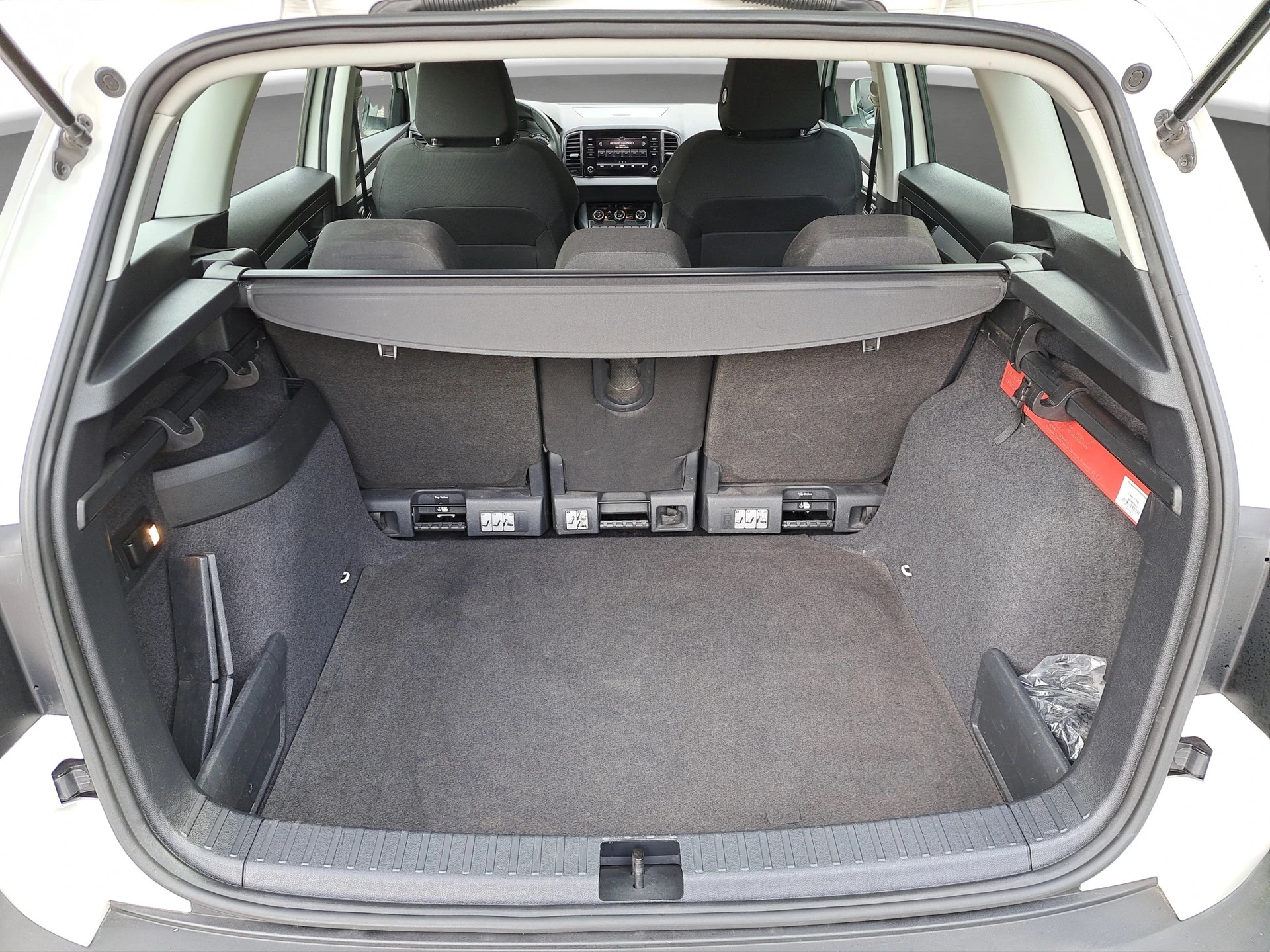 SKODA Karoq 1.0 TSI Ambition DSG-image-11