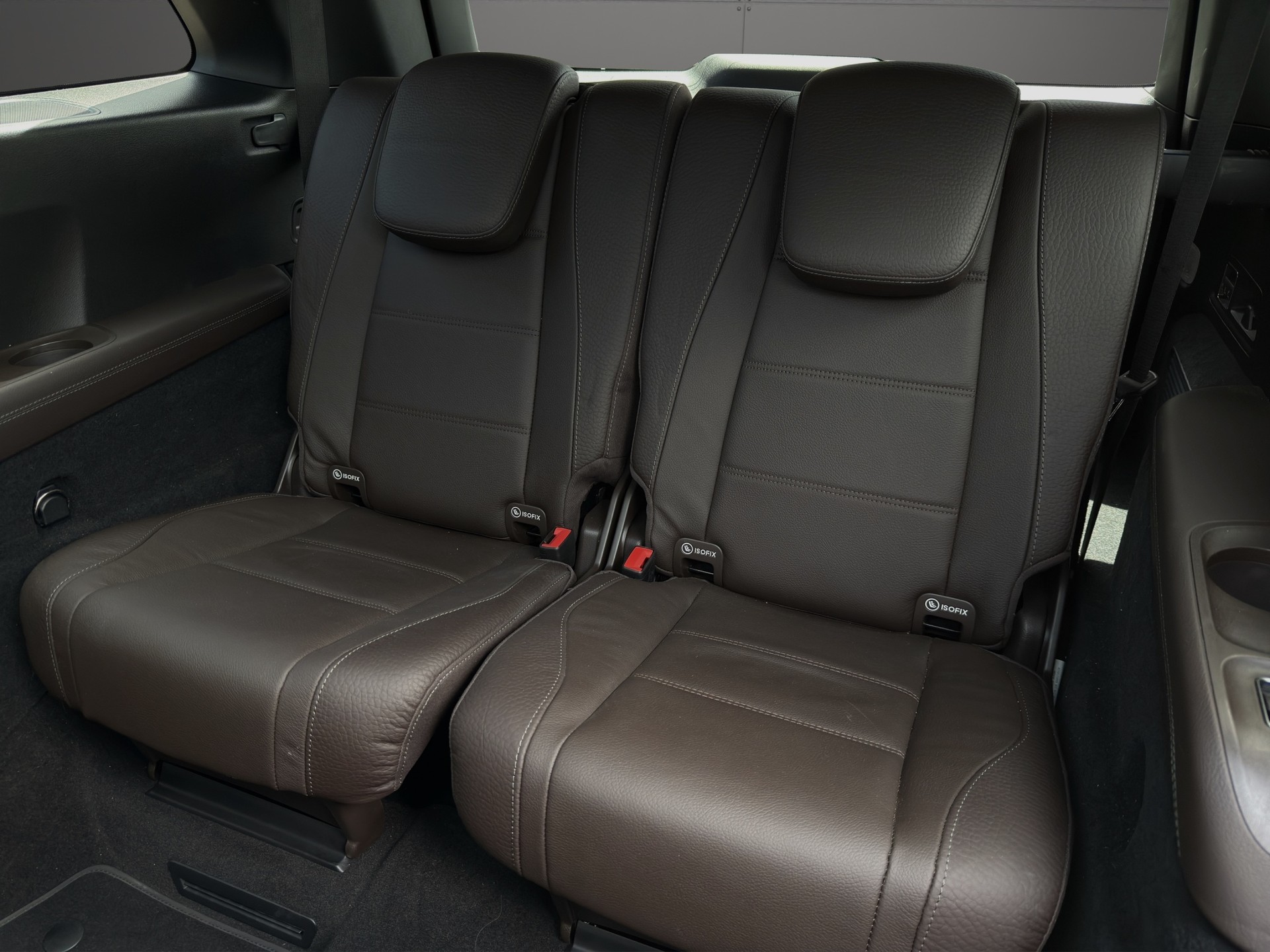 MERCEDES-BENZ GLS 580 4Matic AMG Line 9G-Tronic-image-10