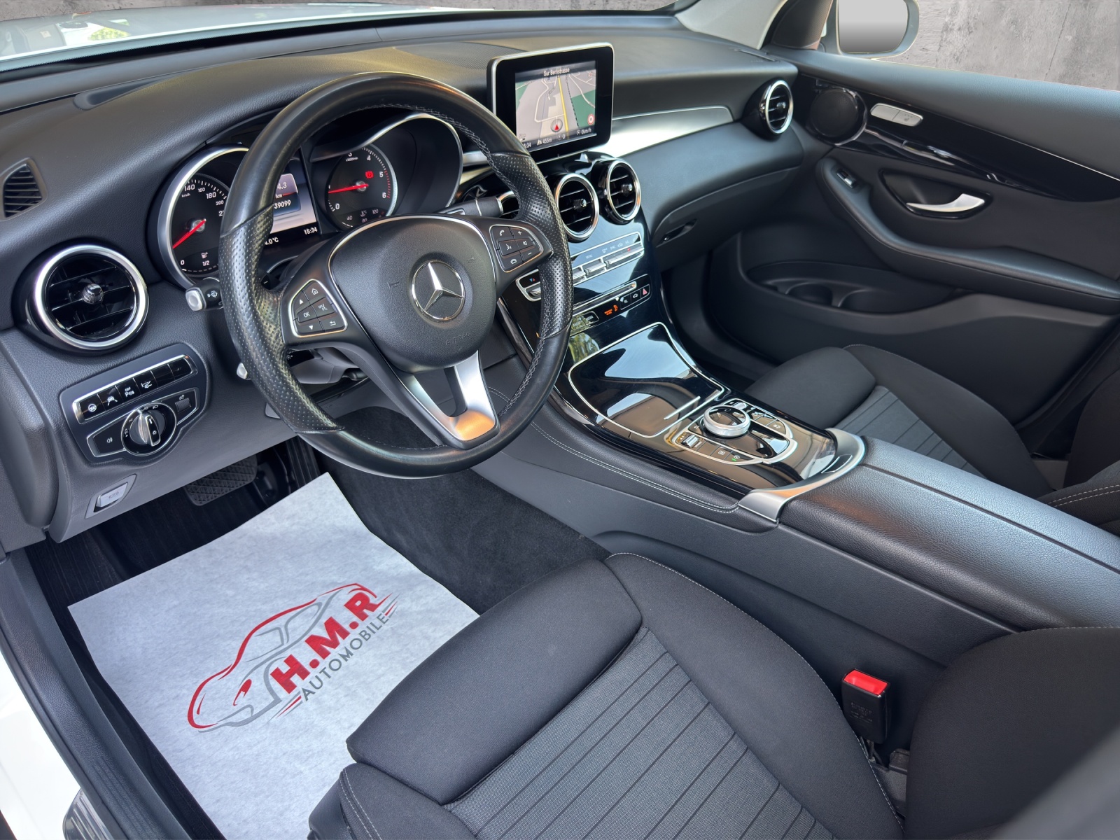 MERCEDES-BENZ GLC 250 d 4Matic 9G-Tronic-image-8