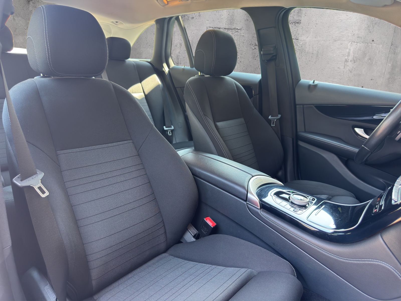 MERCEDES-BENZ GLC 250 d 4Matic 9G-Tronic-image-11