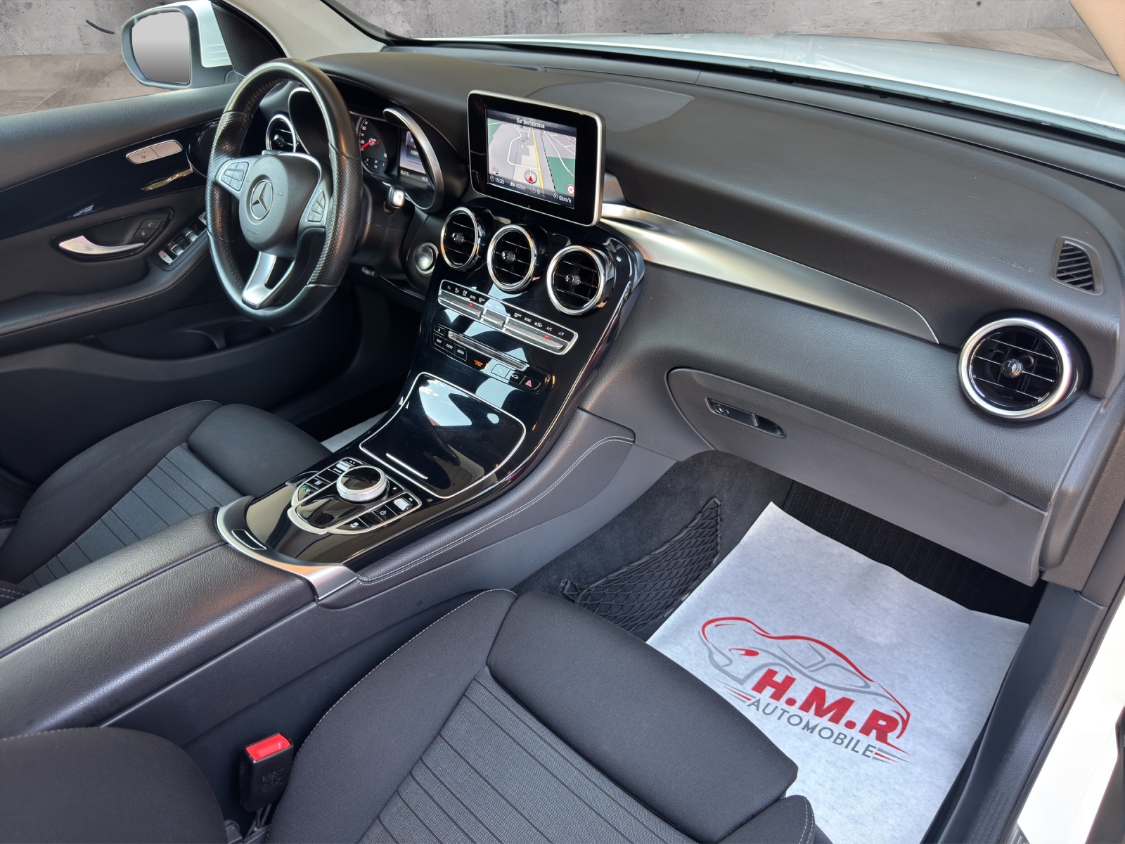 MERCEDES-BENZ GLC 250 d 4Matic 9G-Tronic-image-10