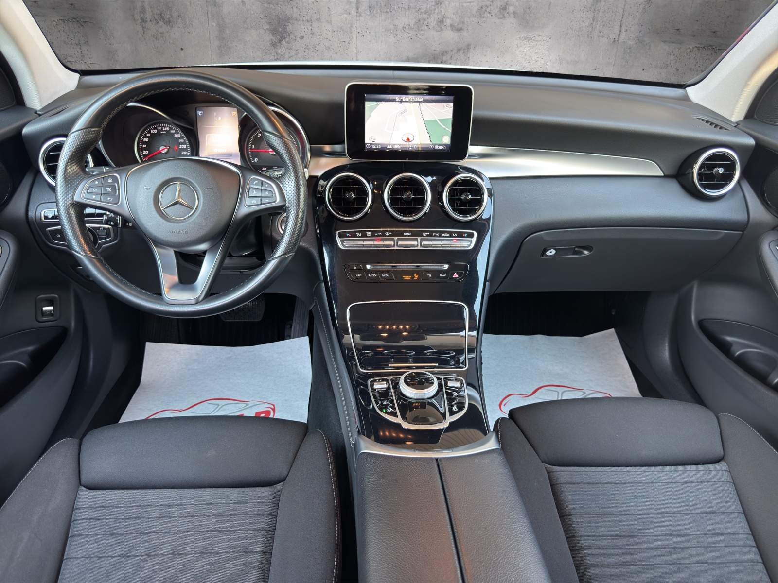 MERCEDES-BENZ GLC 250 d 4Matic 9G-Tronic-image-9