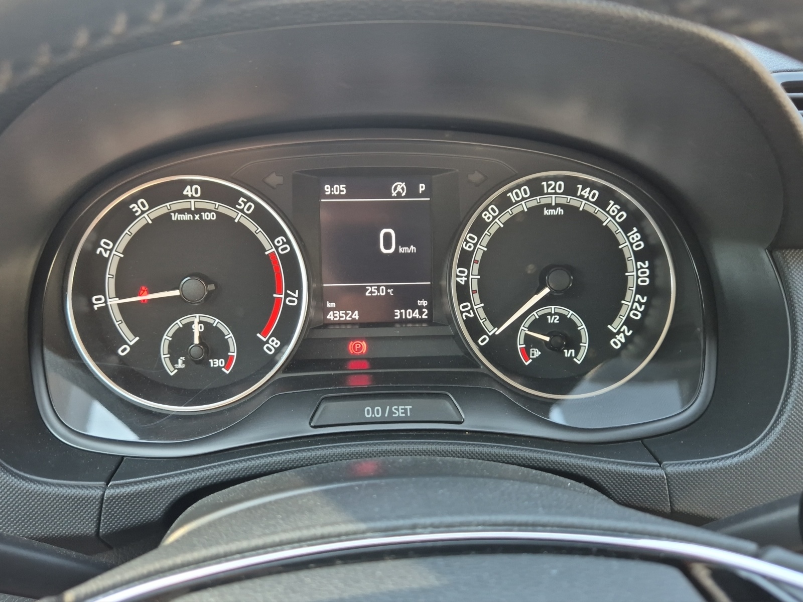 SKODA Fabia 1.0 TSI Ambition DSG-image-11
