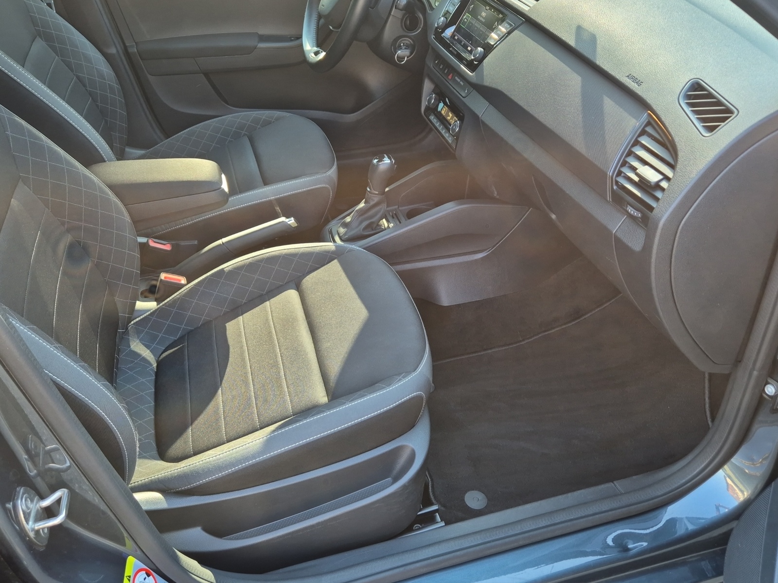 SKODA Fabia 1.0 TSI Ambition DSG-image-14