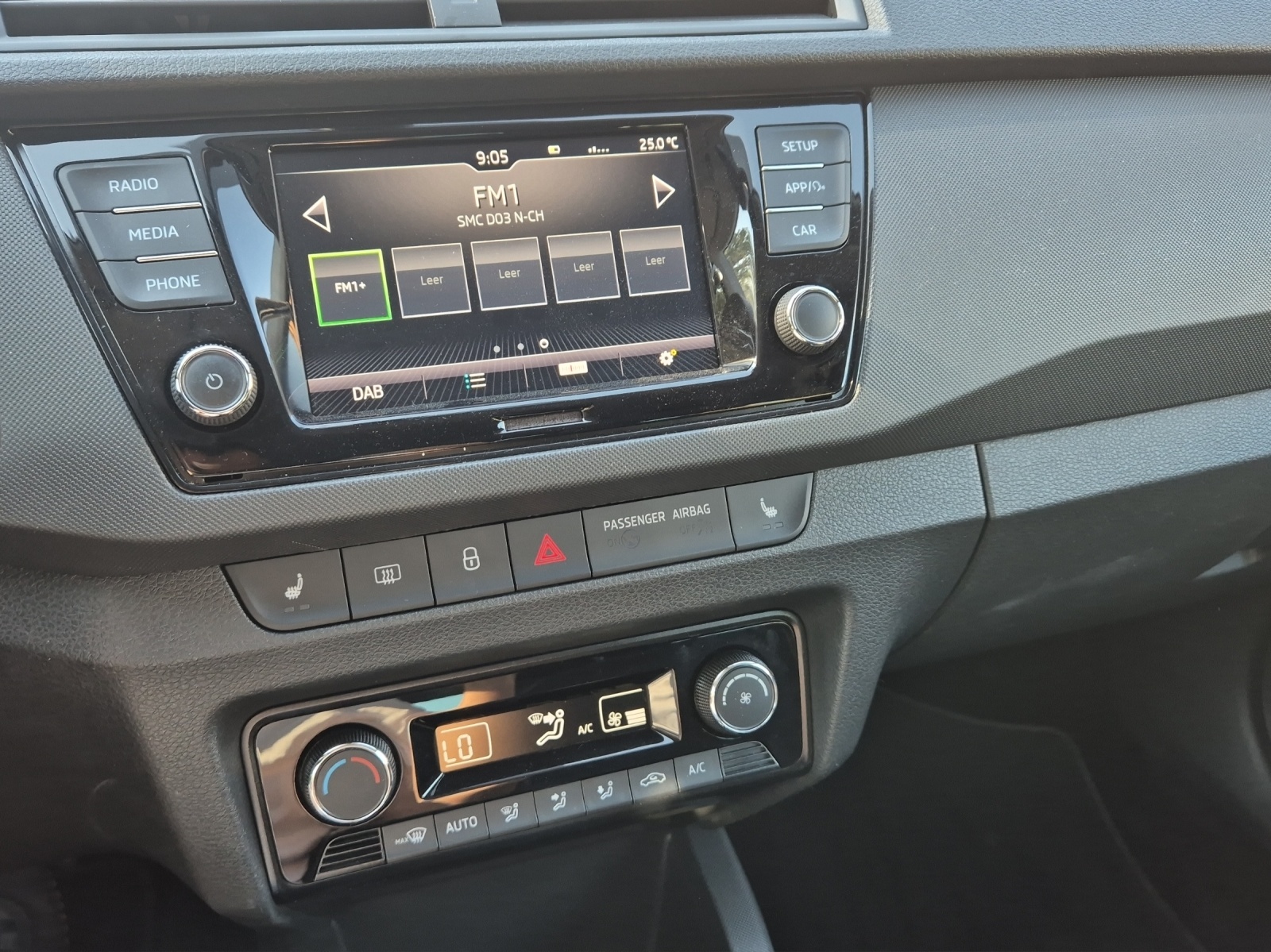 SKODA Fabia 1.0 TSI Ambition DSG-image-12