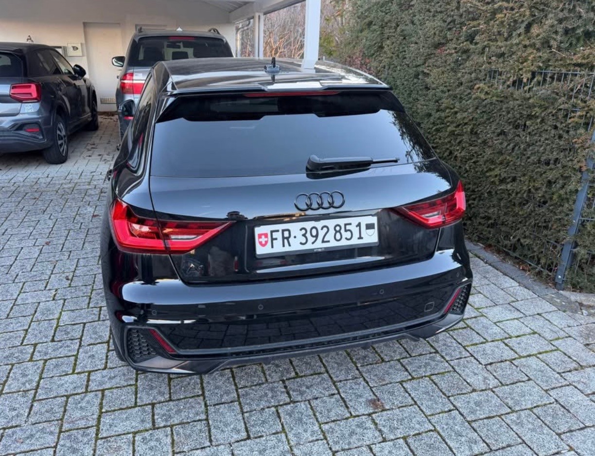 AUDI 1.0 30 TFSI Attraction-image-3