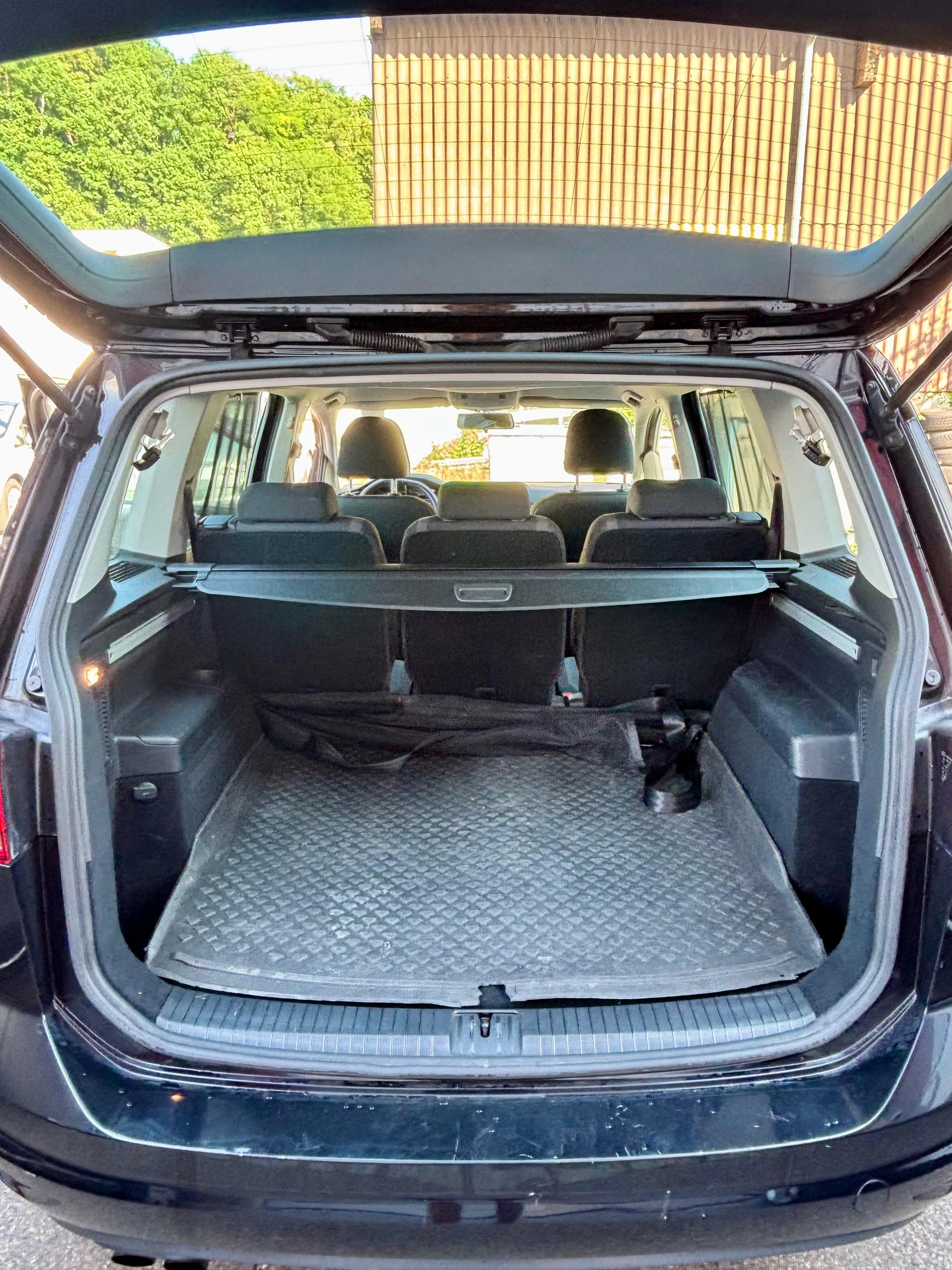 VW Touran 1.4 TSI BlueMotion / DSG/ 7-Plätzer-image-14