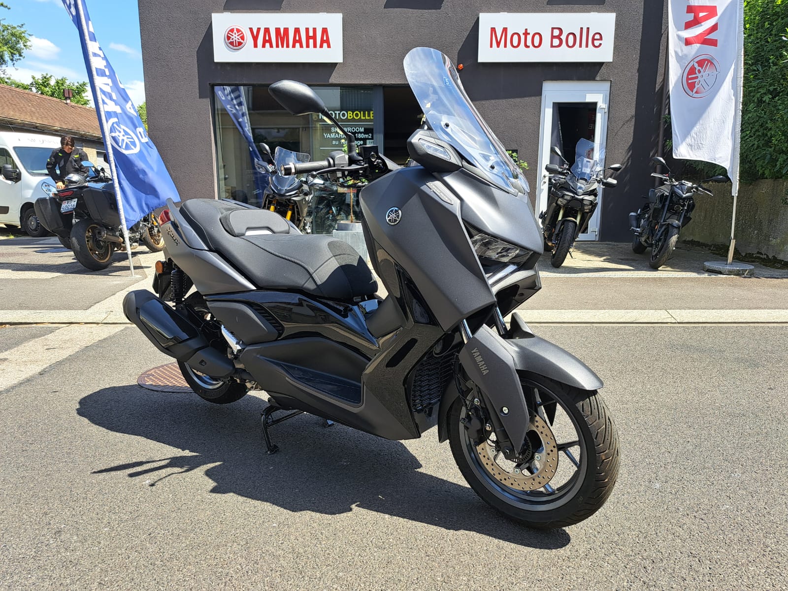 YAMAHA X-Max 300 Tech Max-showroom-element-1
