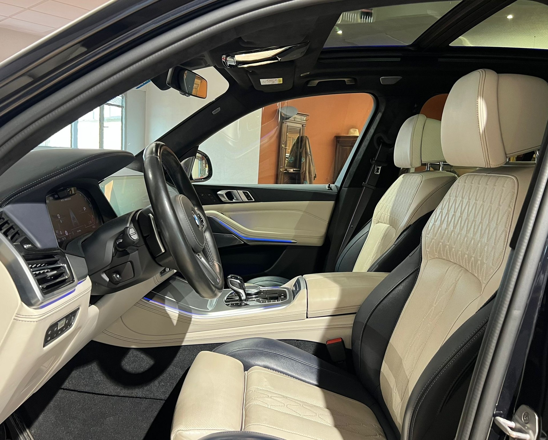 BMW X5 xDrive M50d Steptronic *Schweizer Fahrzeug*-image-4