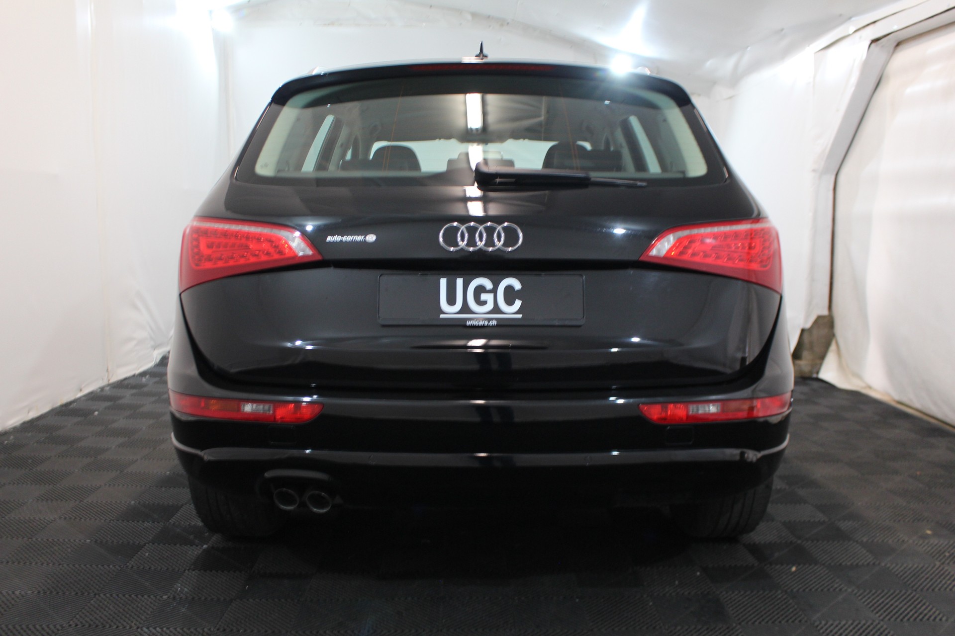 AUDI Q5 2.0 TDI quattro S-Tronic-image-4
