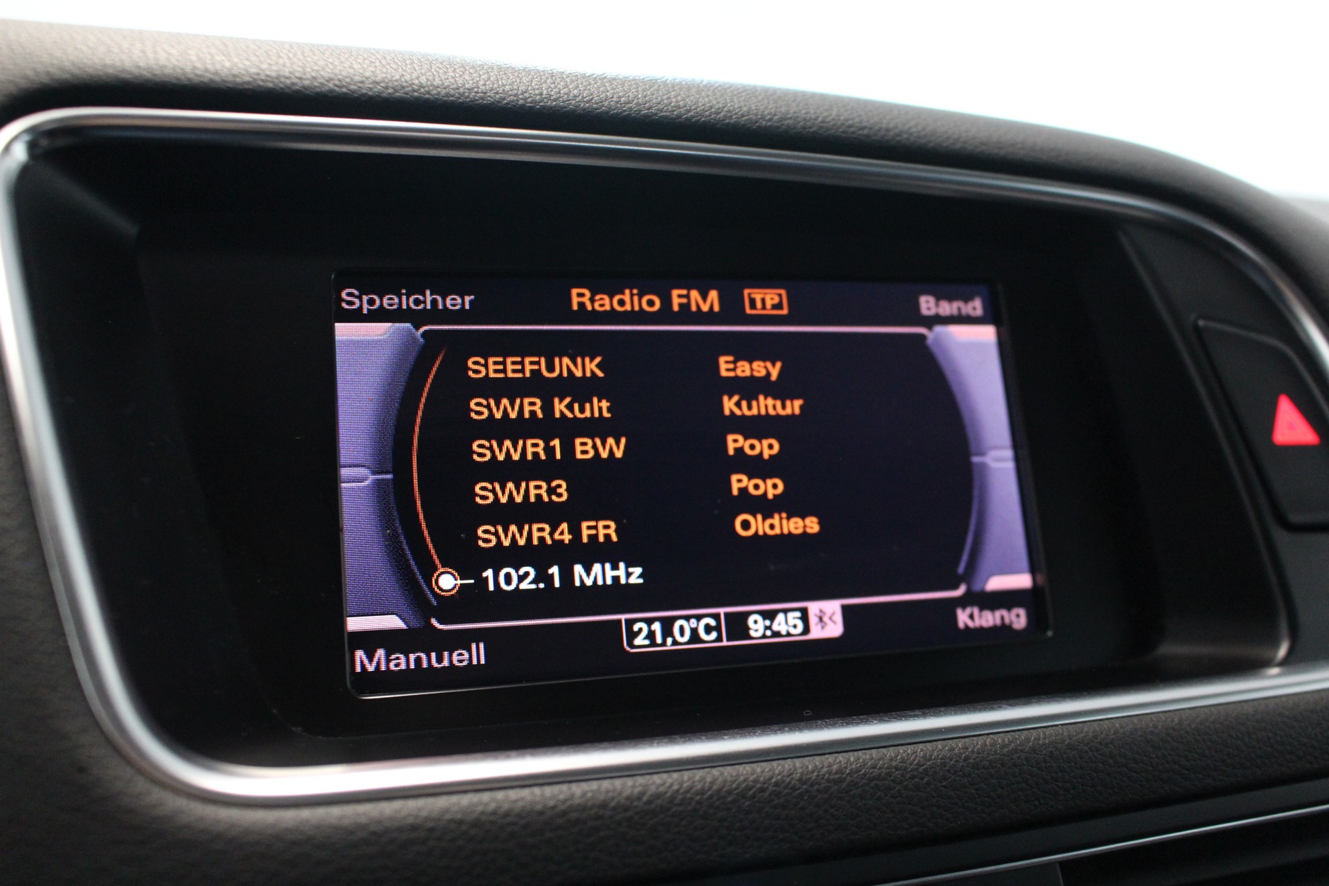 AUDI Q5 2.0 TDI quattro S-Tronic-image-15