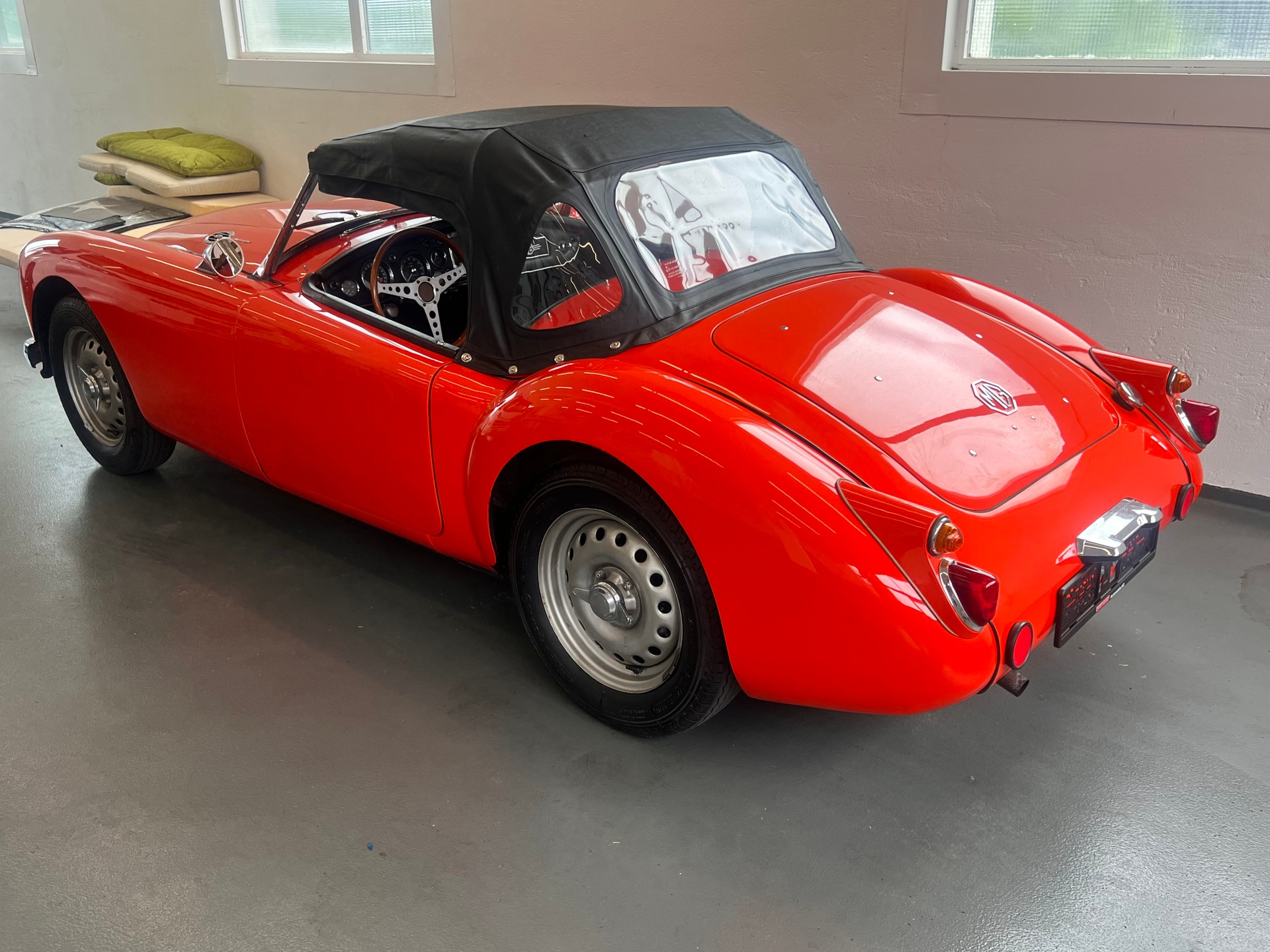 MG Motor 1800 ccm / 95PS-image-12