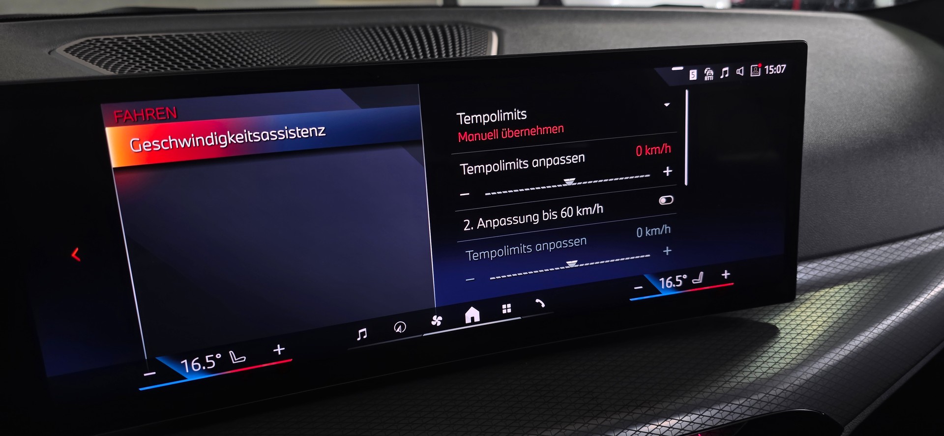 BMW 330i Touring xDrive Steptronic M Sport *Geschwindigkeitsassistent*Sitzheizung*CarPlay&AndroidAuto*Ambientebeleuchtung*-image-19
