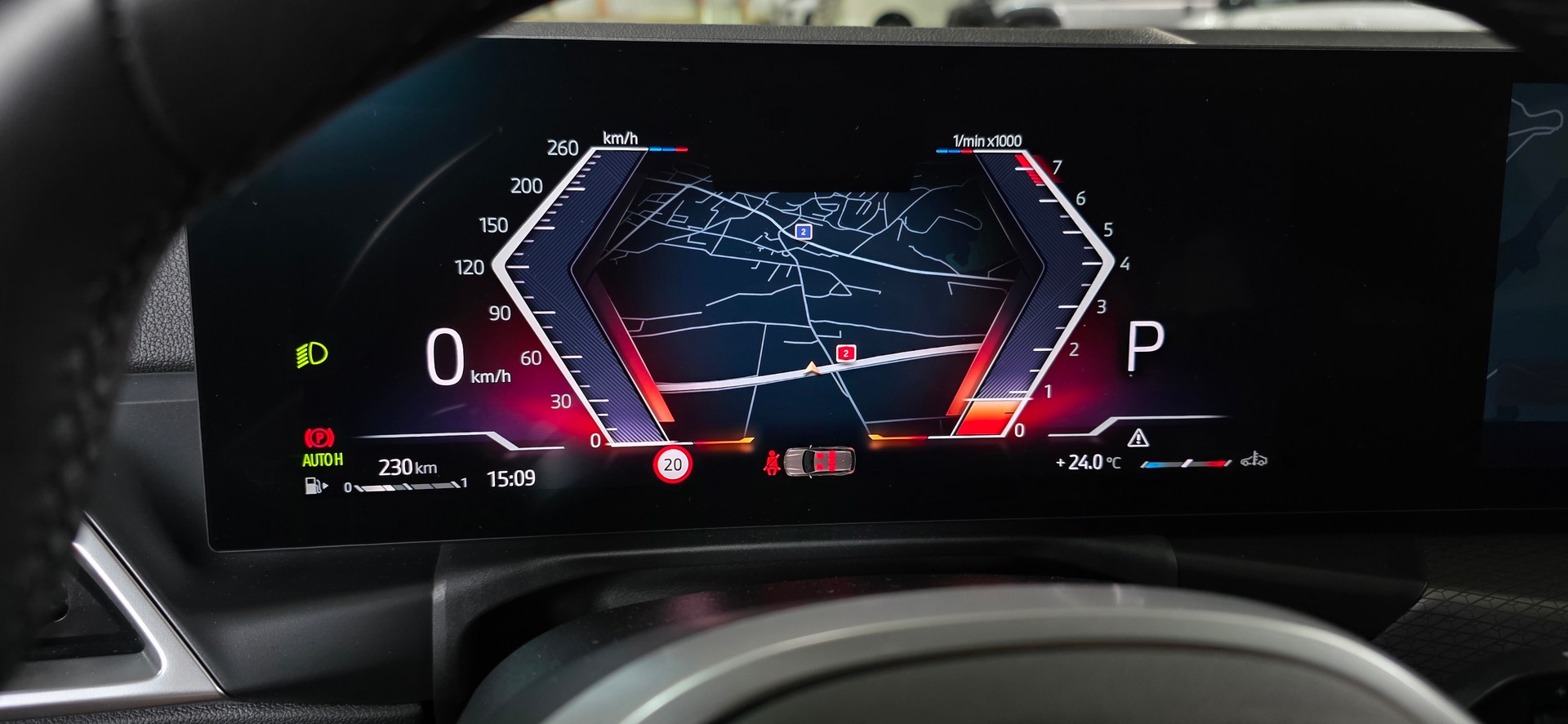 BMW 330i Touring xDrive Steptronic M Sport *Geschwindigkeitsassistent*Sitzheizung*CarPlay&AndroidAuto*Ambientebeleuchtung*-image-13