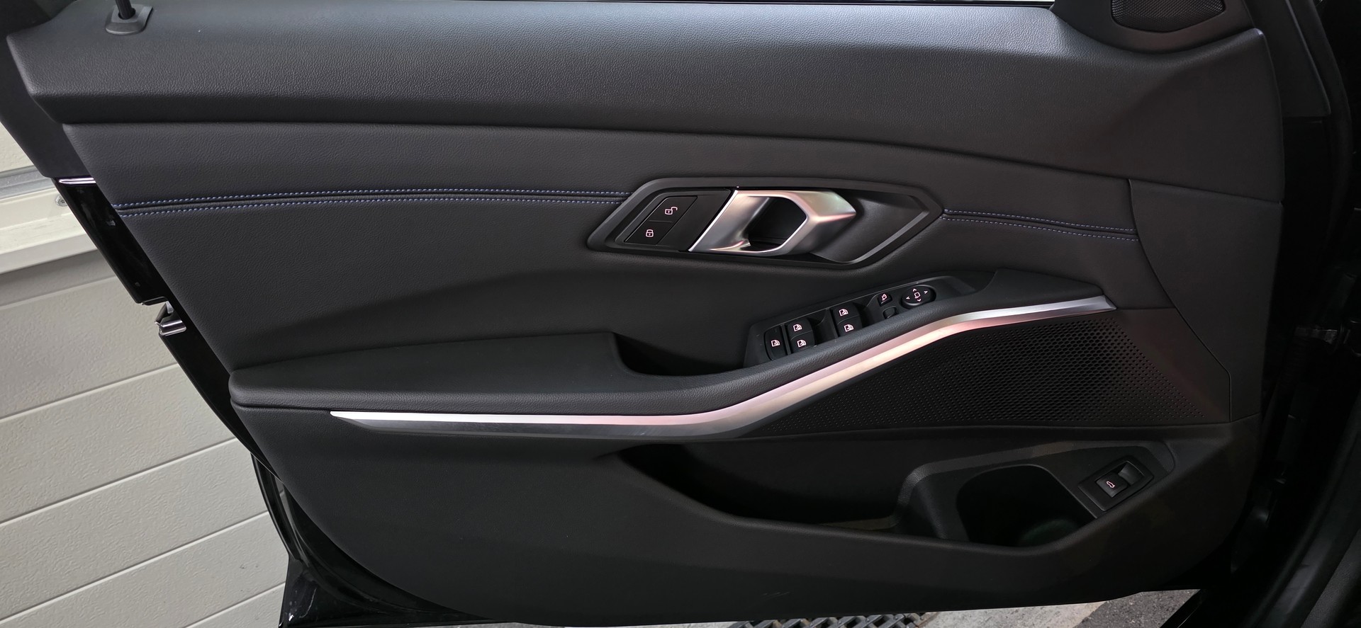 BMW 330i Touring xDrive Steptronic M Sport *Geschwindigkeitsassistent*Sitzheizung*CarPlay&AndroidAuto*Ambientebeleuchtung*-image-22