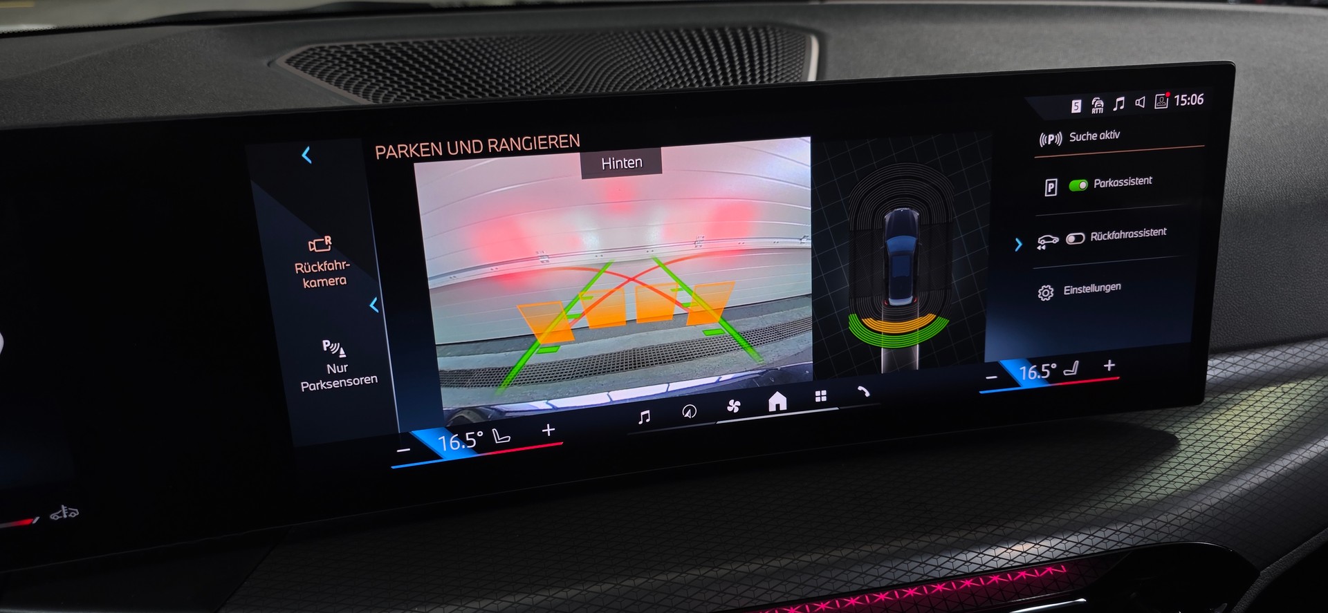 BMW 330i Touring xDrive Steptronic M Sport *Geschwindigkeitsassistent*Sitzheizung*CarPlay&AndroidAuto*Ambientebeleuchtung*-image-21