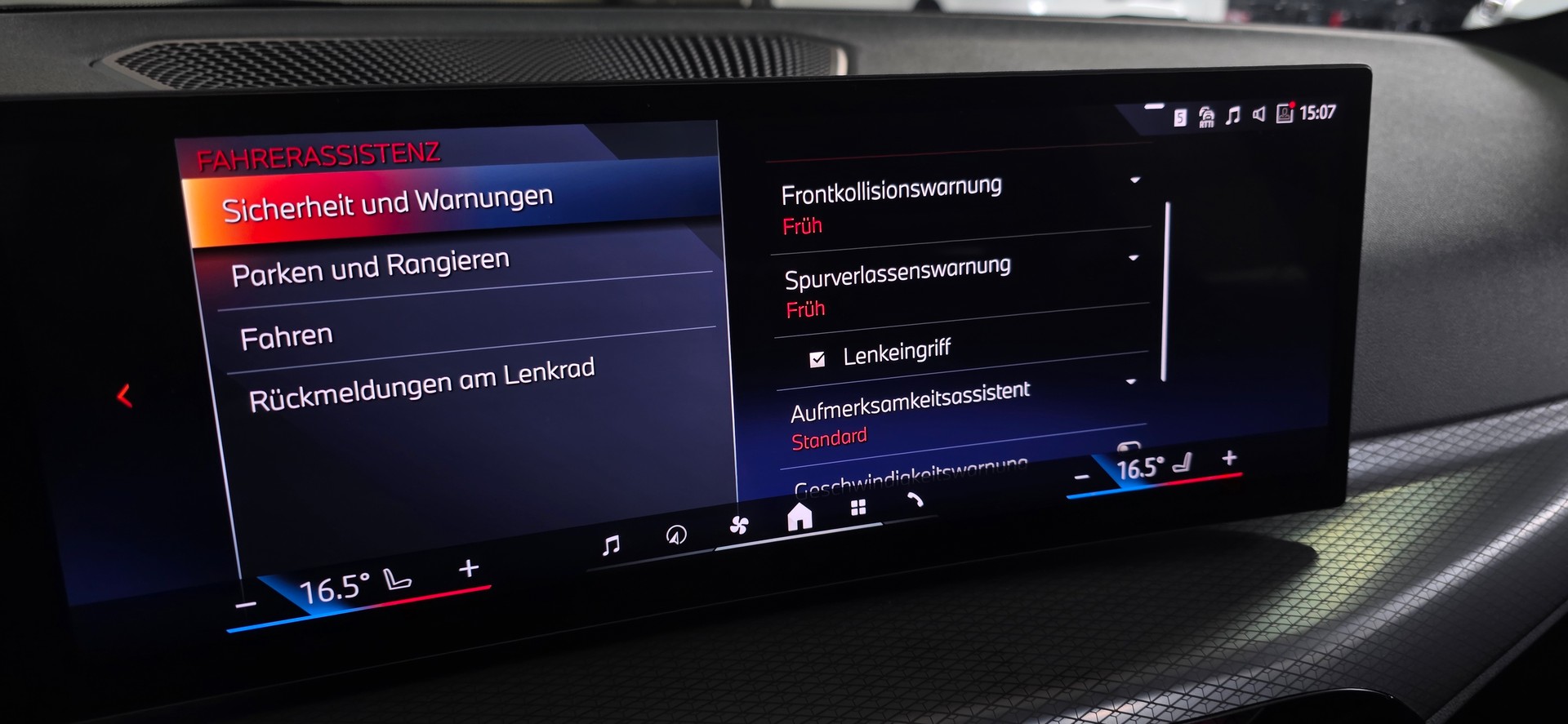 BMW 330i Touring xDrive Steptronic M Sport *Geschwindigkeitsassistent*Sitzheizung*CarPlay&AndroidAuto*Ambientebeleuchtung*-image-20